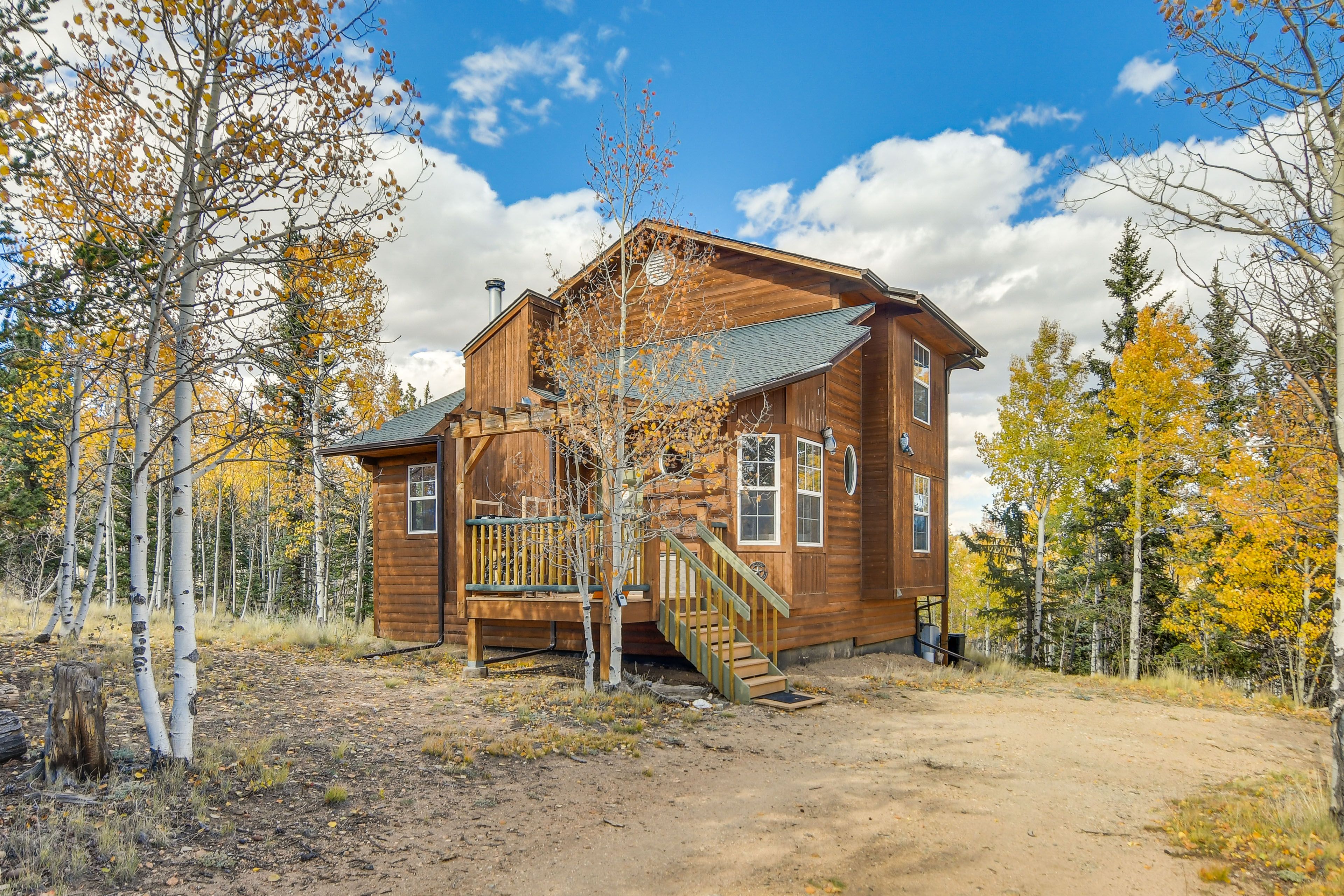 Cabin Exterior | 2 Decks | Gas Grill | Dining Area