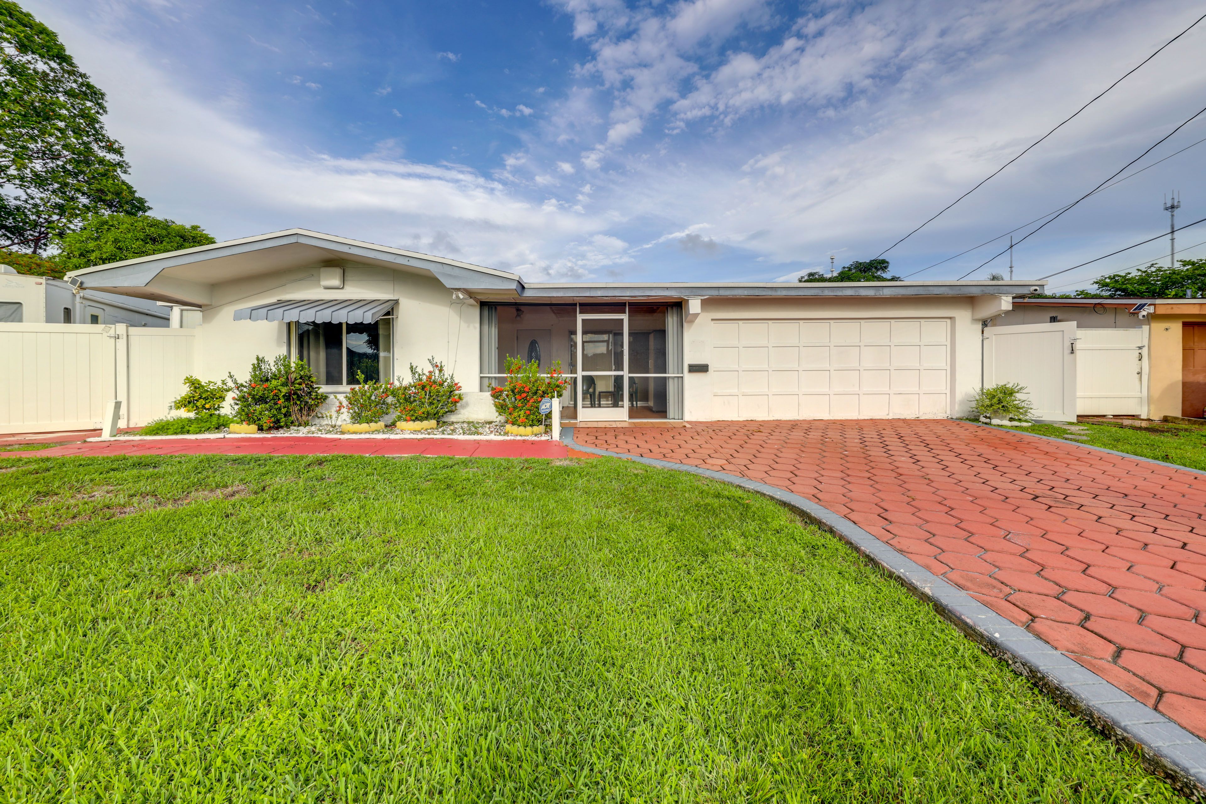 Parking | Designated Driveway Space (1 Vehicle)