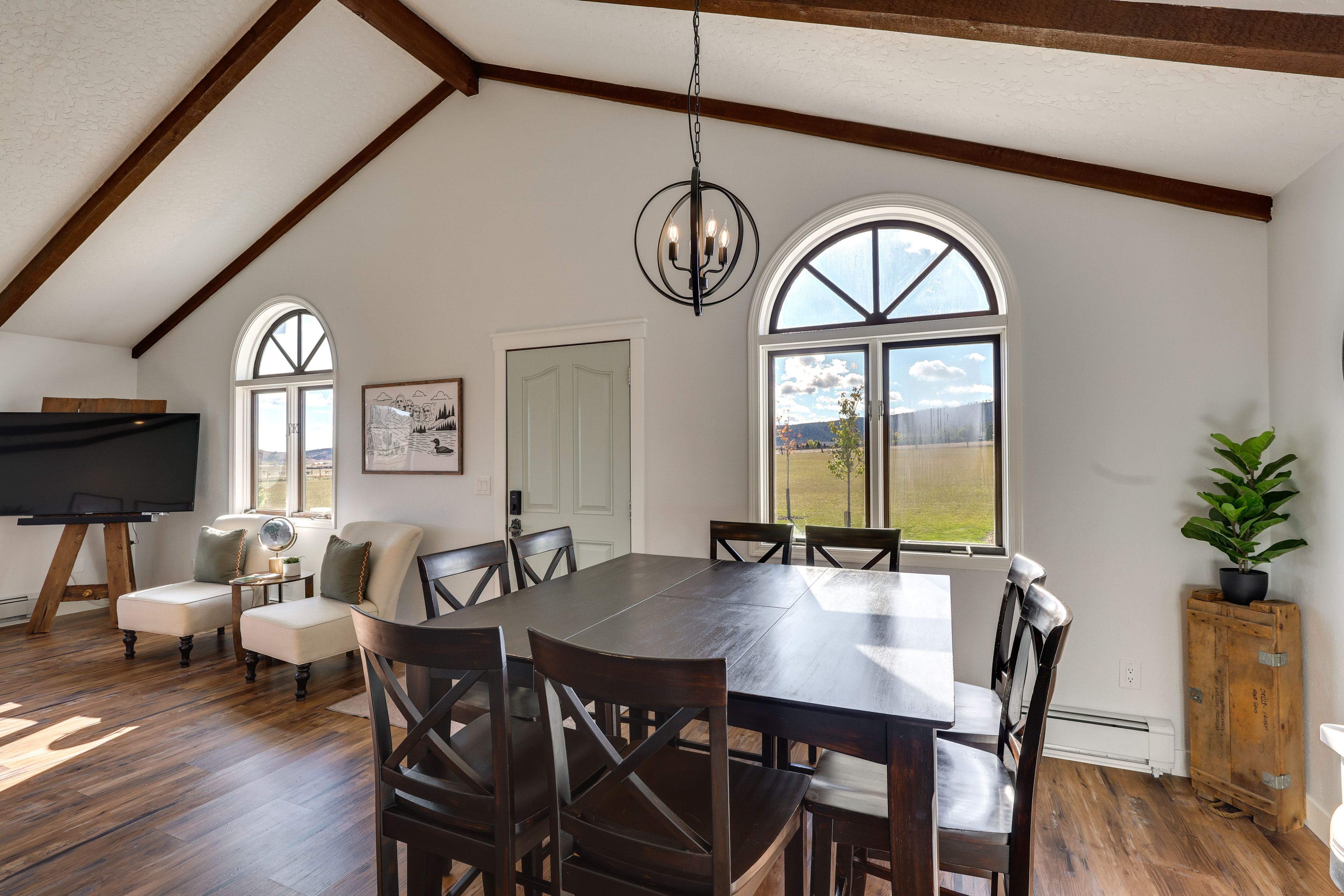 Dining Area | Dishes & Flatware Provided | Main Floor