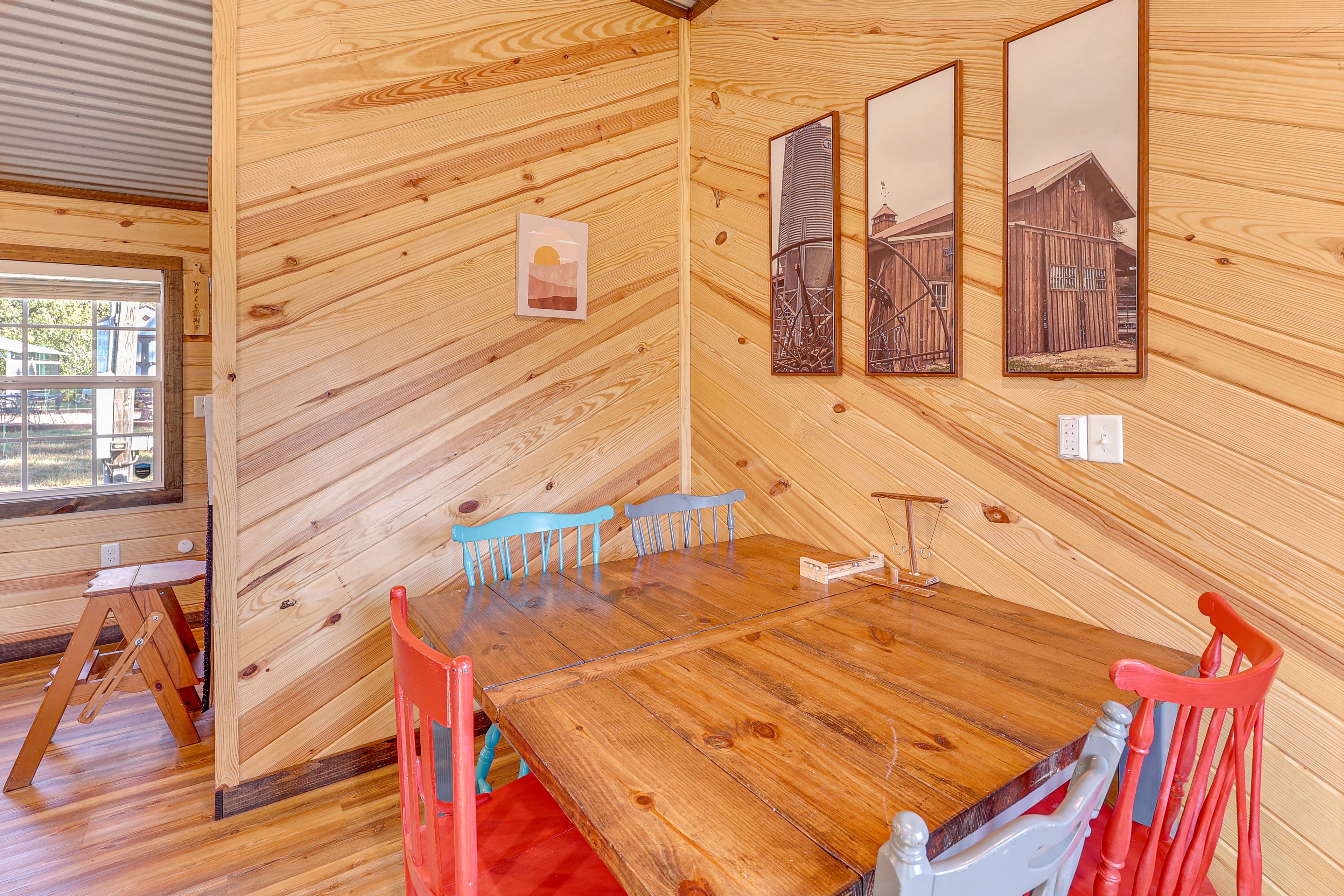 Dining Area | Dishware & Flatware