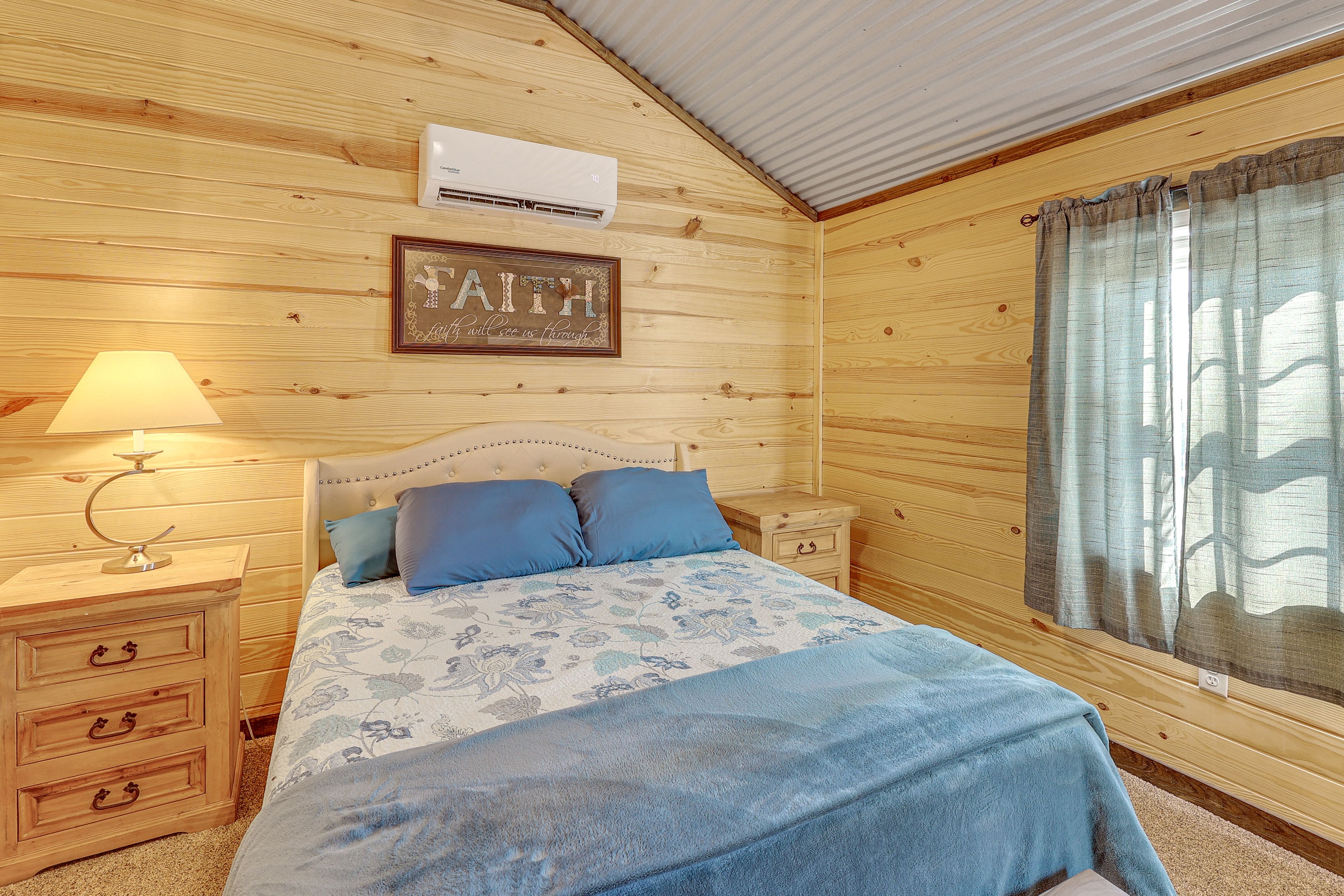 Bedroom 1 | Queen Bed | Linens Provided