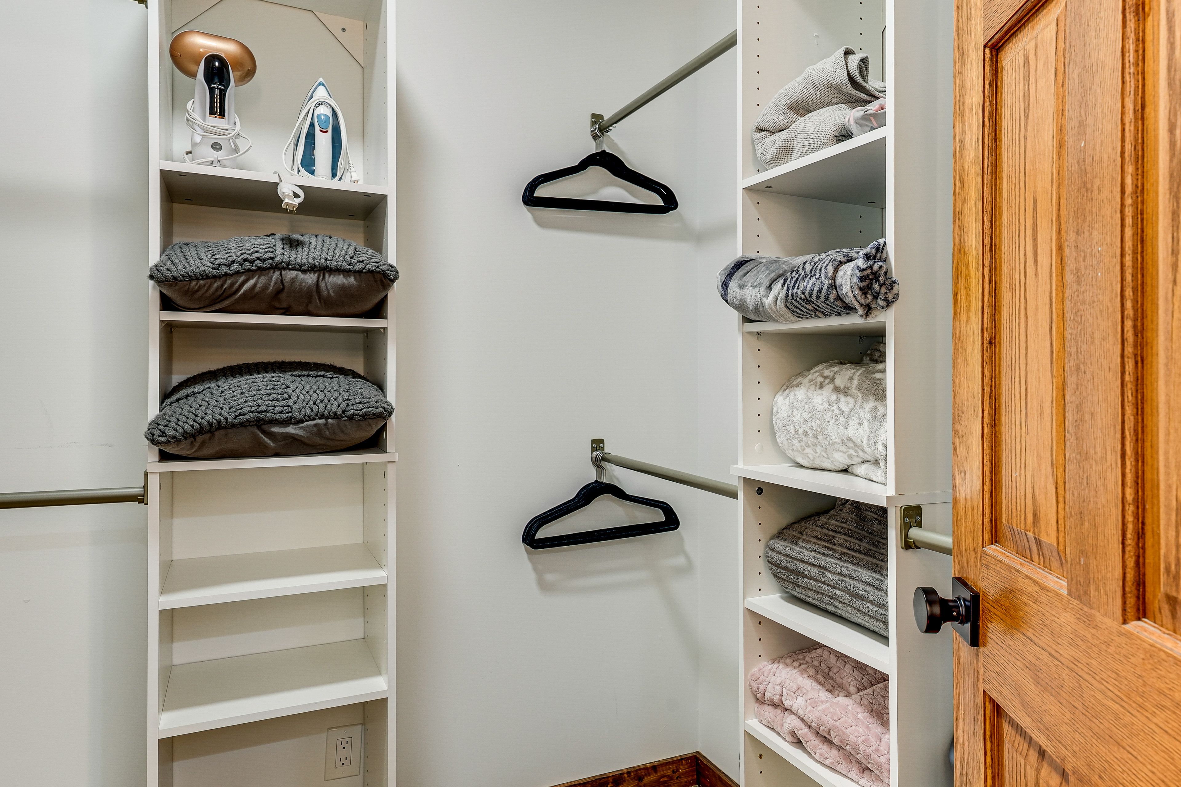 Walk-In Closet | 1st Floor | Access via Bedroom 1