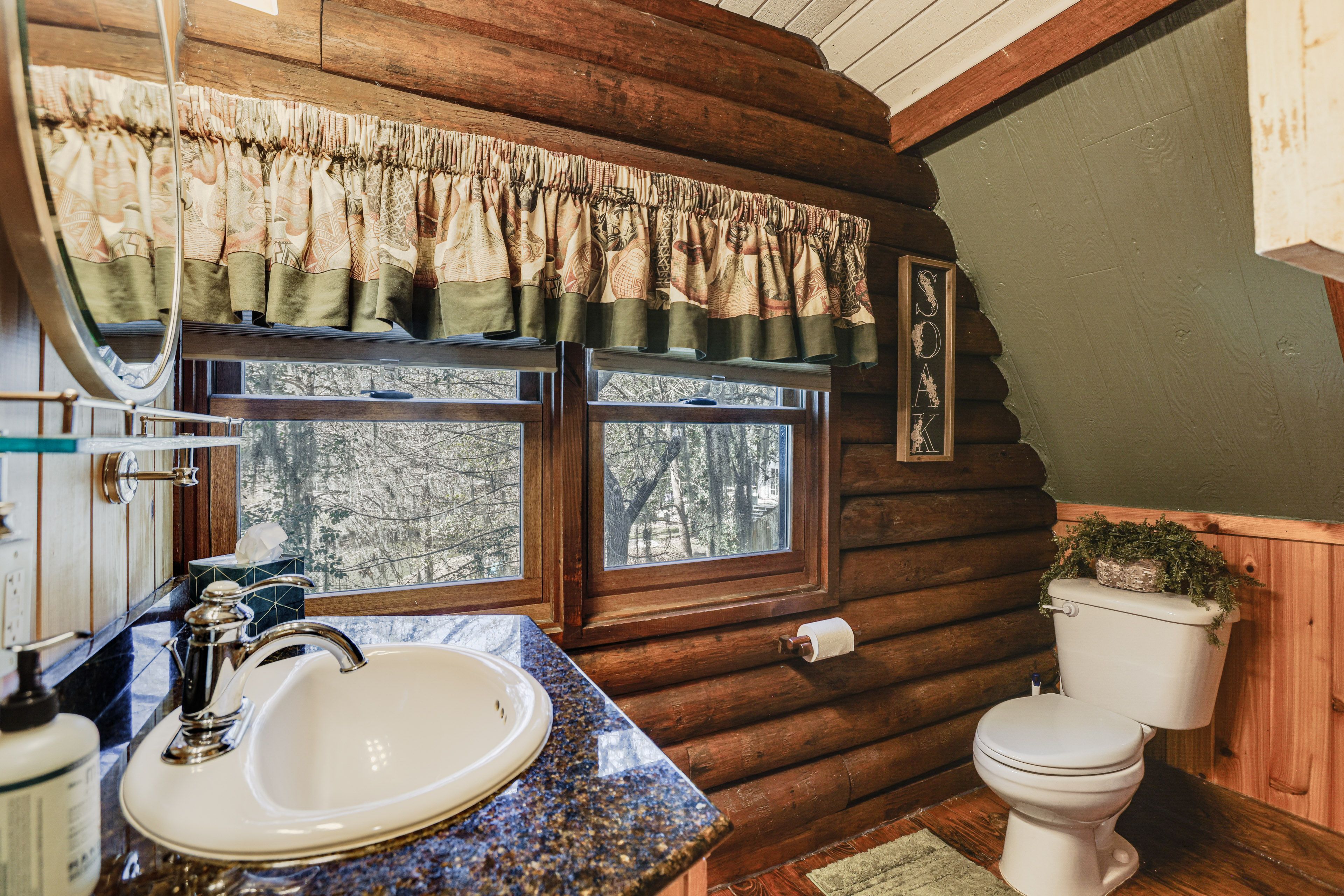 Bathroom (Main House) | Towels Provided | 2nd Floor