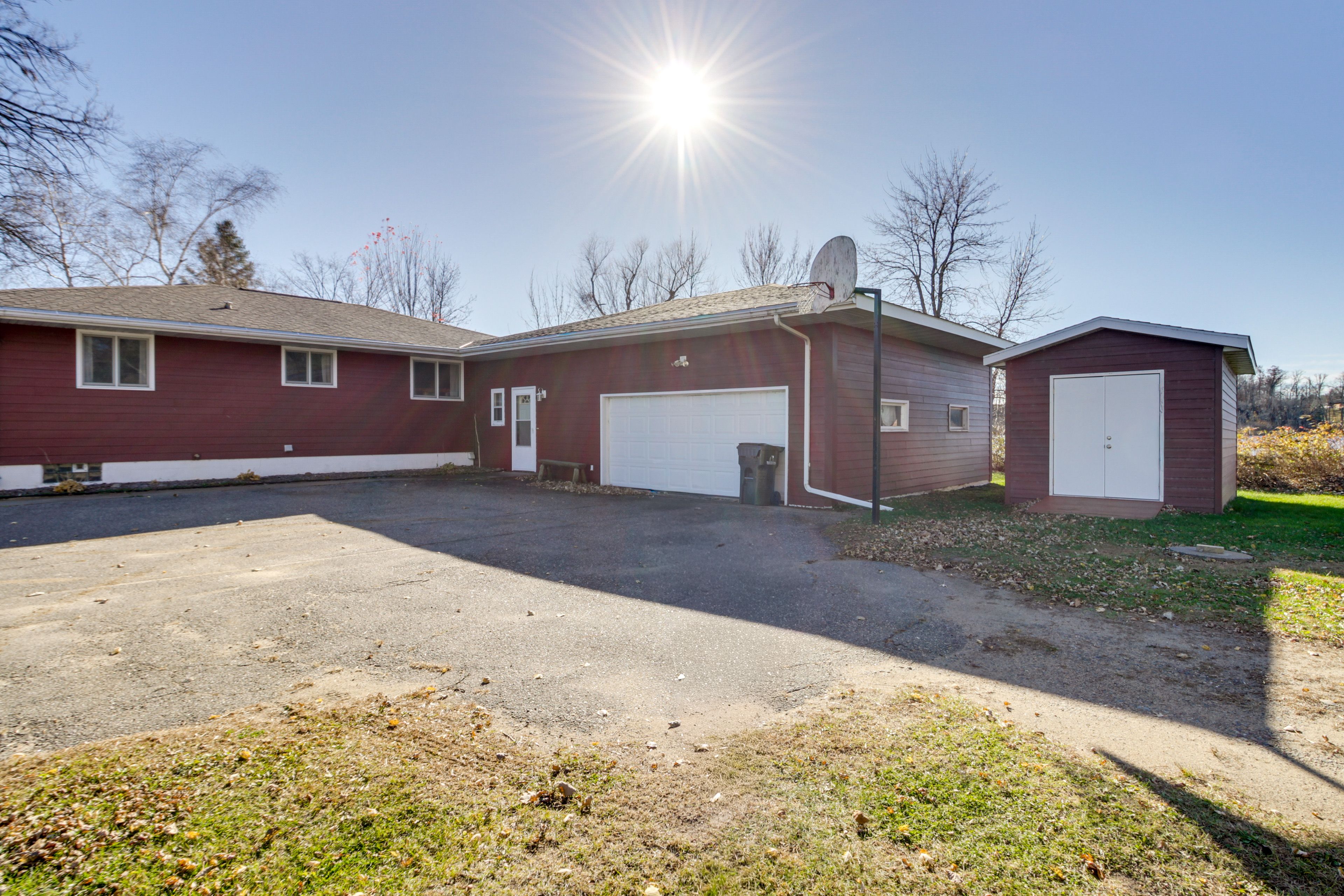 Parking | Driveway (4 Vehicles)