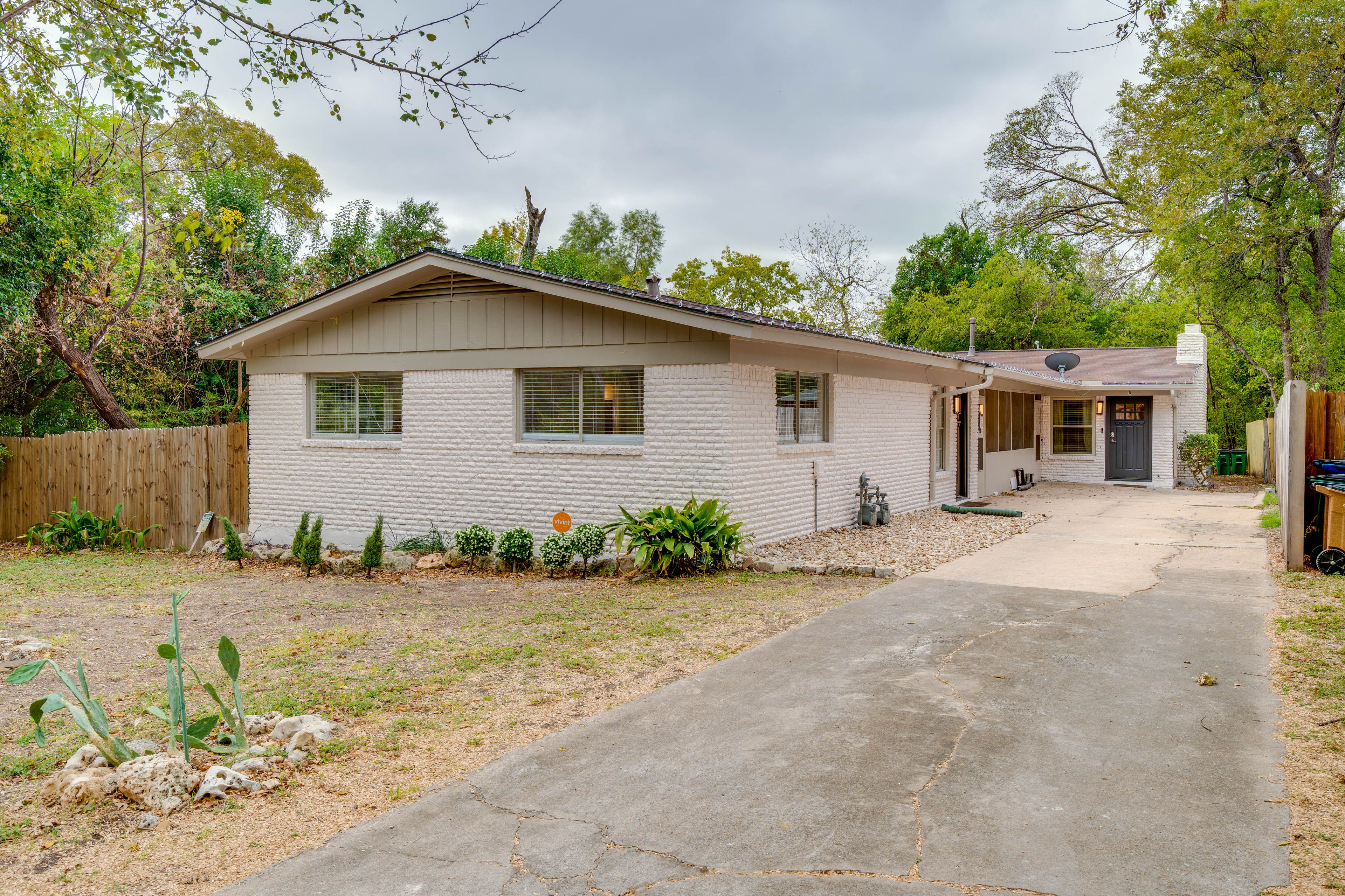 Duplex Exterior | Parking | Street (2 Vehicles; First-Come, First-Served)