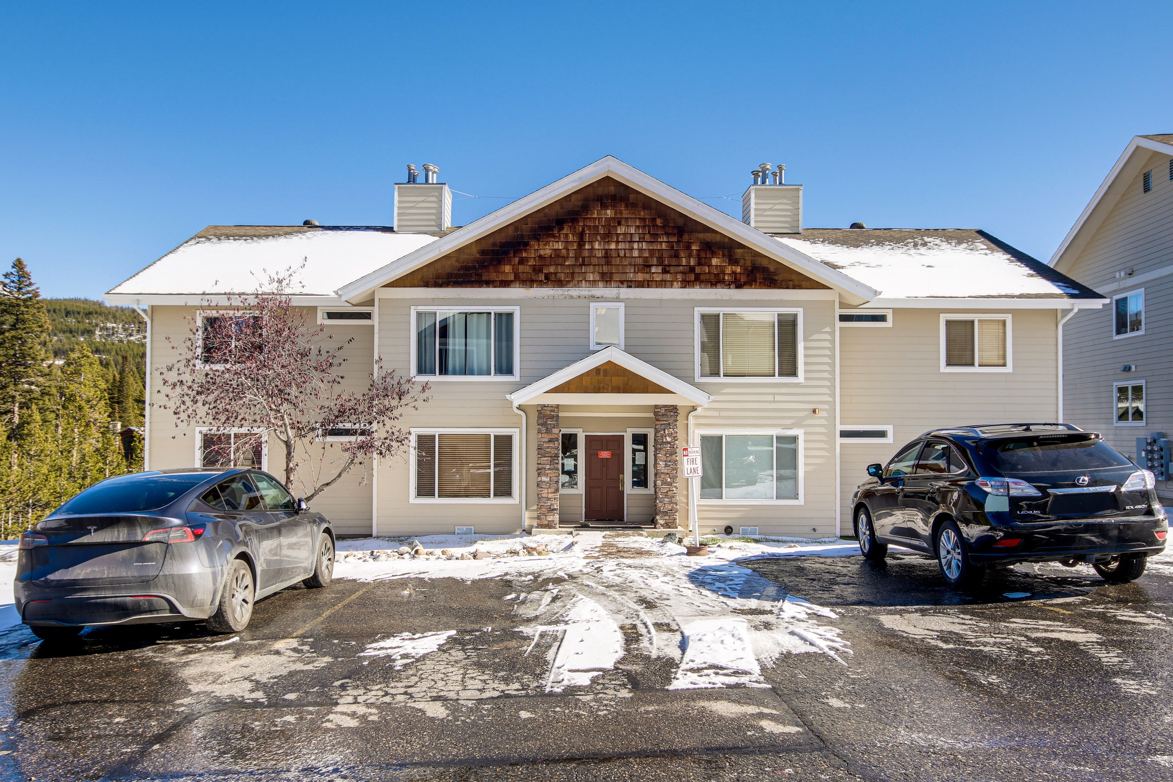 Parking | Parking Space (1 Vehicle)