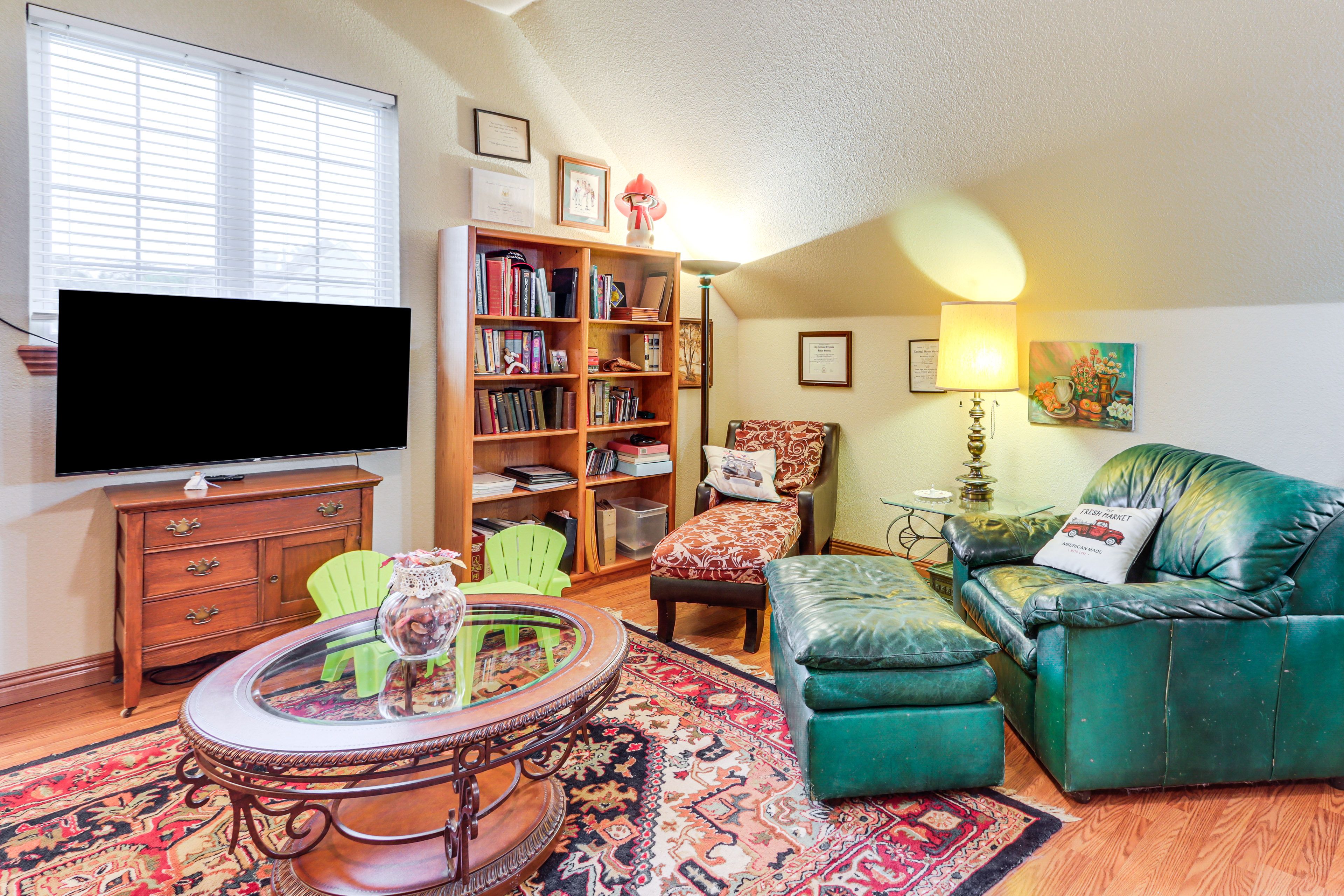 Living Room | Full Daybed