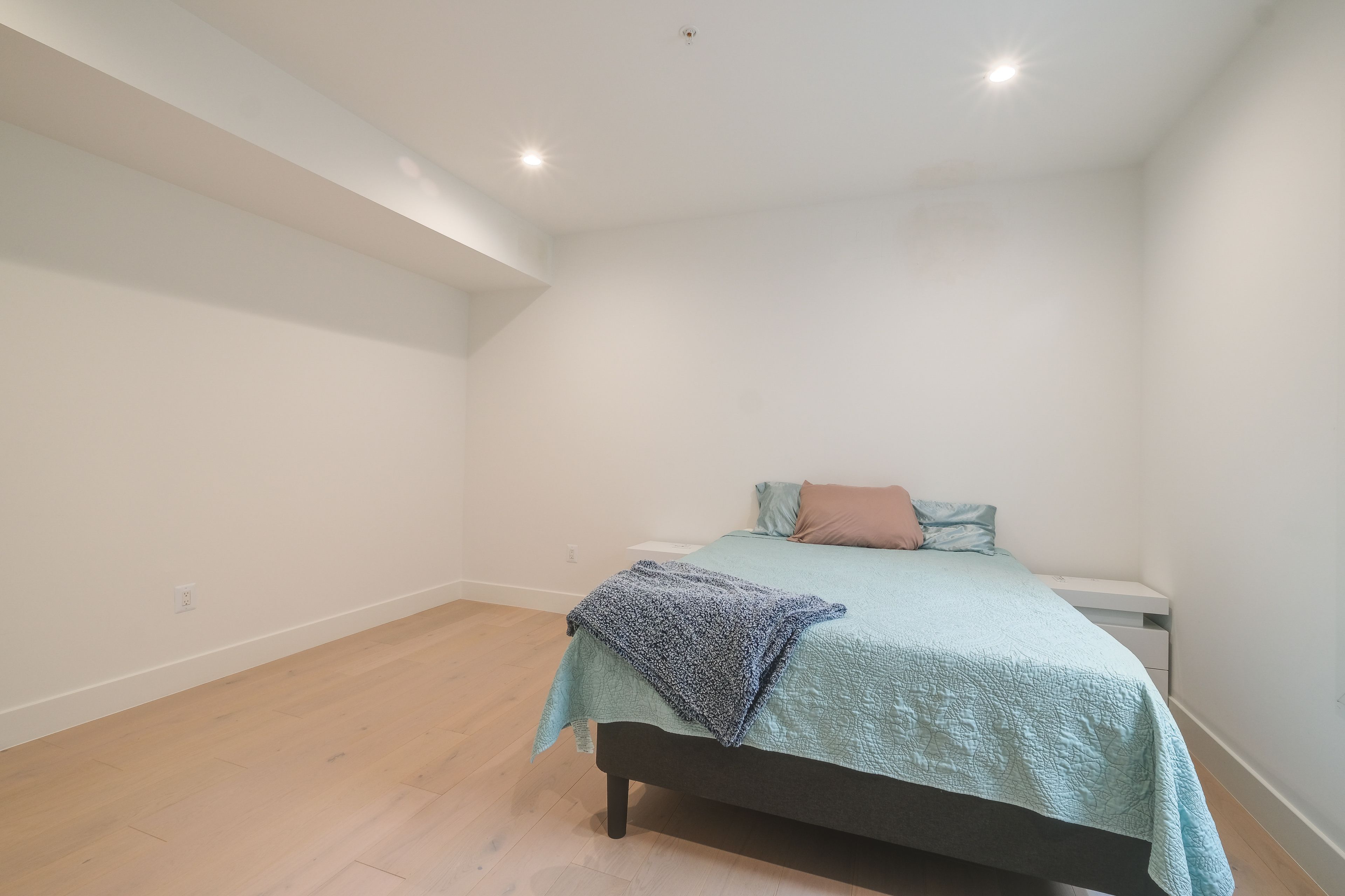 Bedroom 3 | Queen Bed