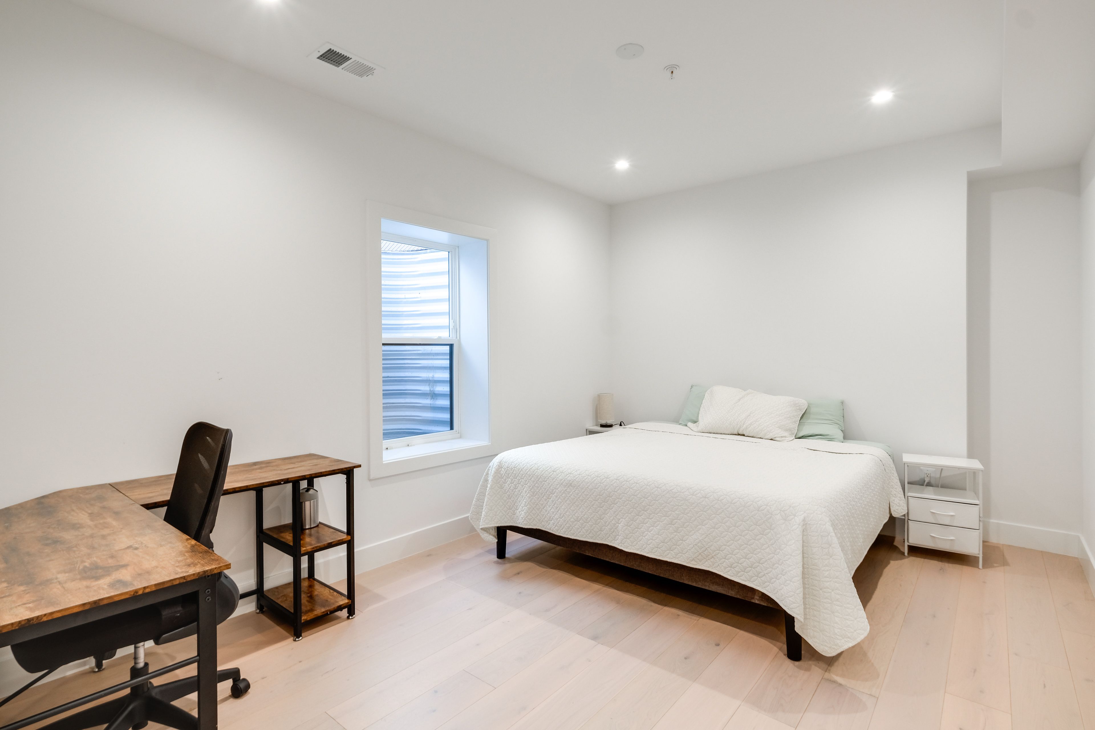 Bedroom 1 | King Bed | Workspace
