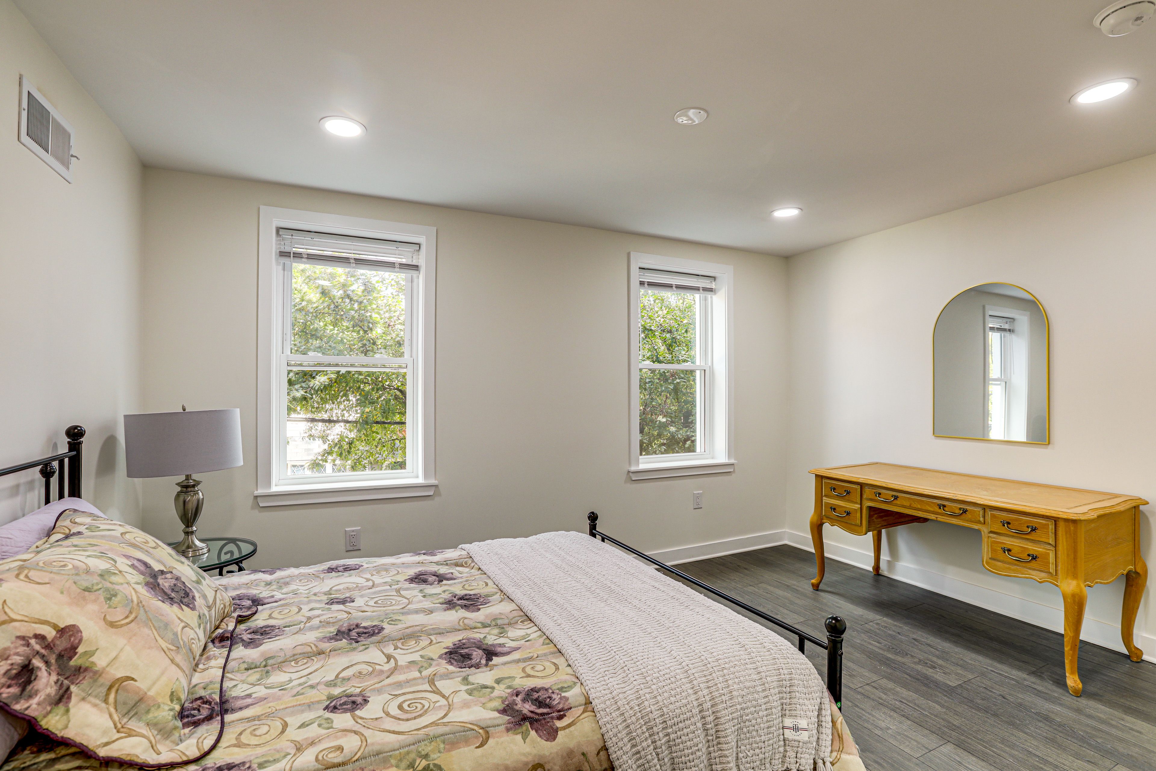 Bedroom 1 | Full Bed | 2nd Floor