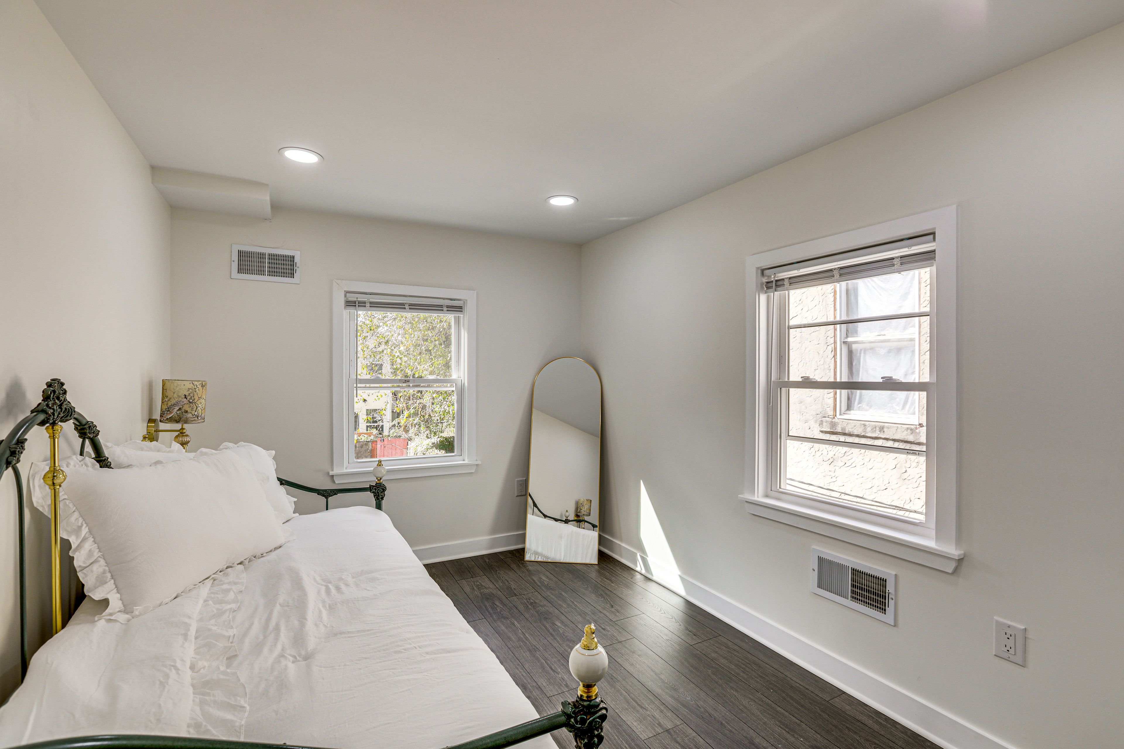 Bedroom 2 | Twin Daybed w/ Twin Trundle (Convertible to King Bed) | 2nd Floor