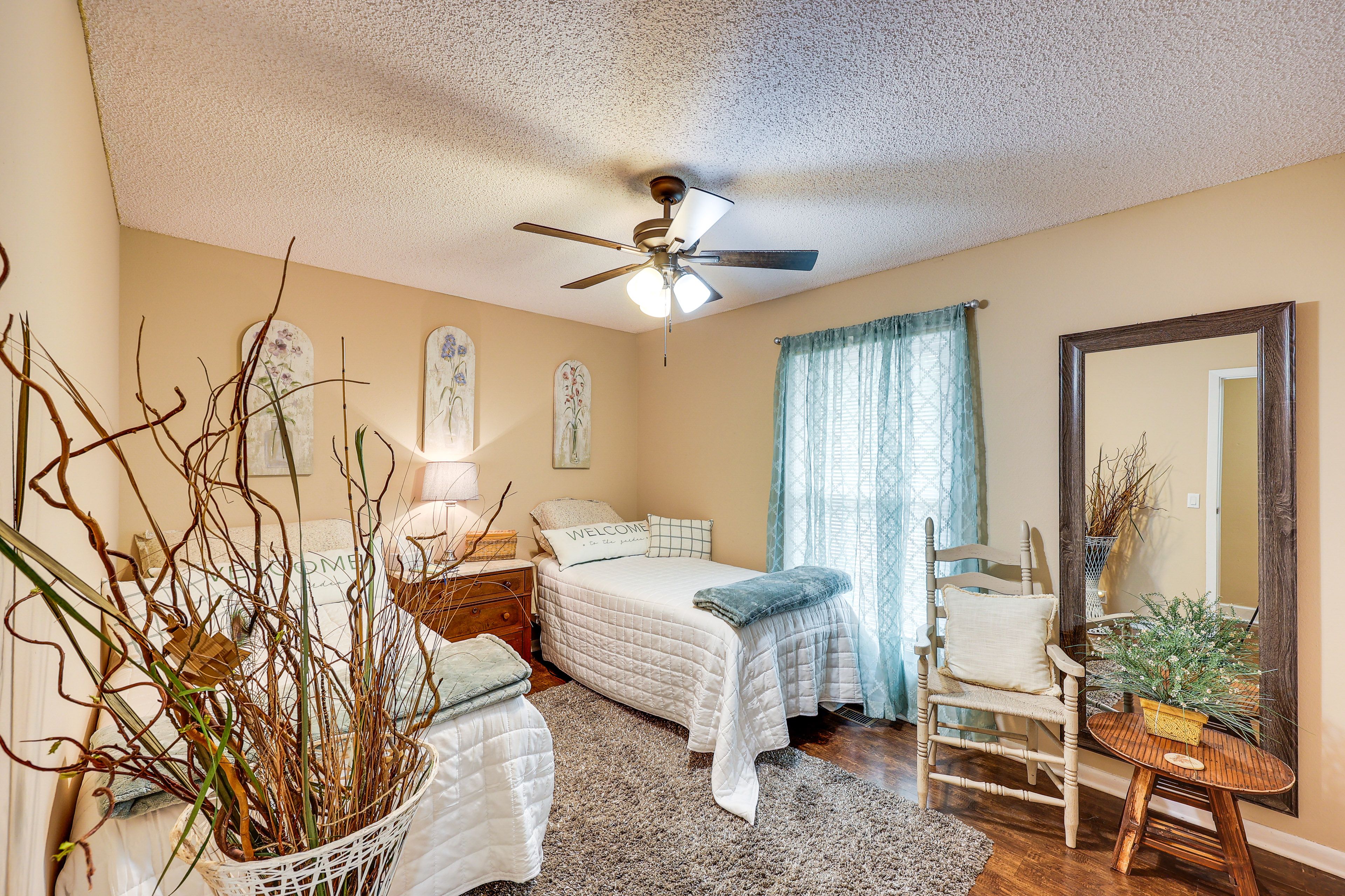 Bedroom 2 | 2 Tempur-Pedic Twin Beds