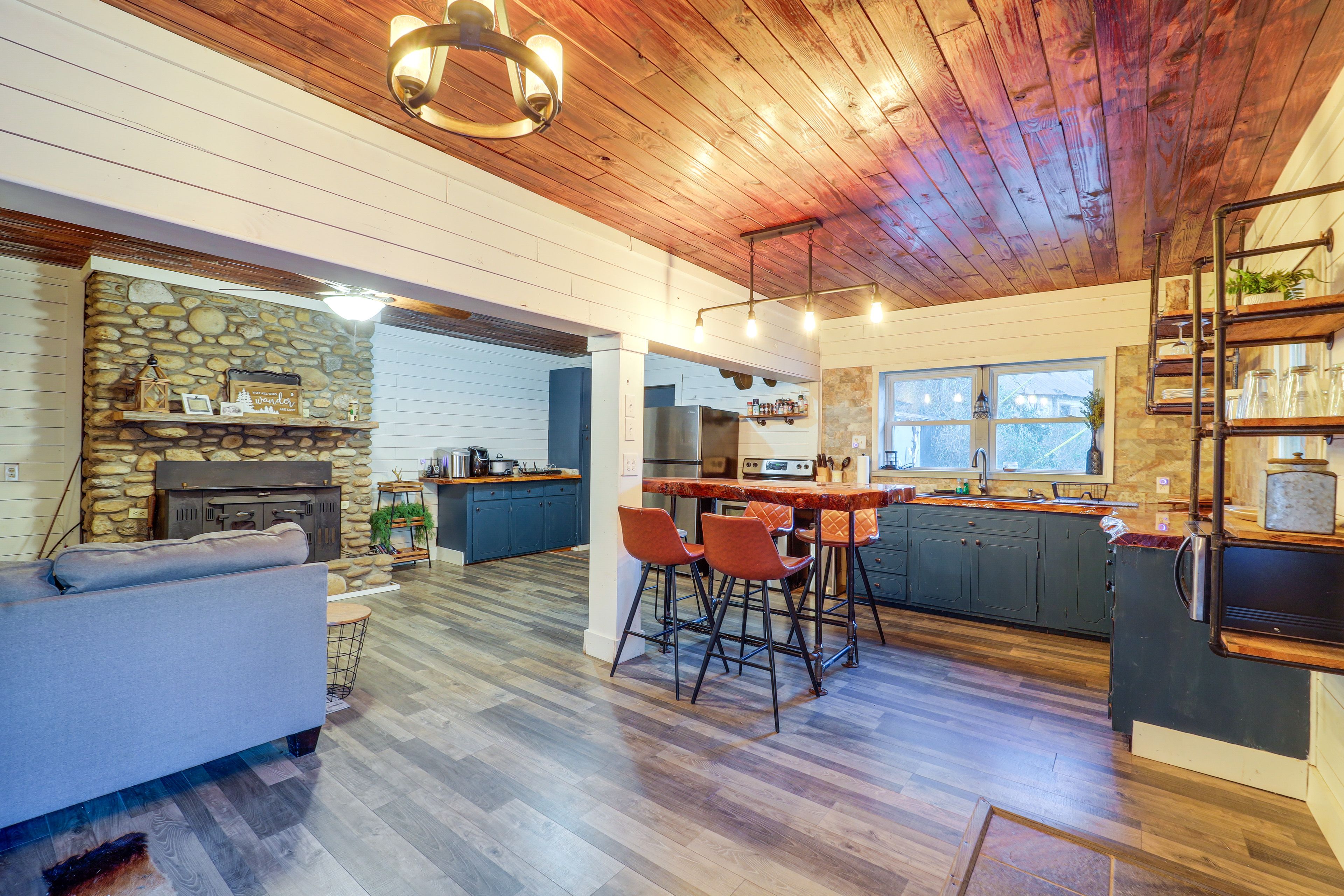 Open Kitchen - Living Room combo