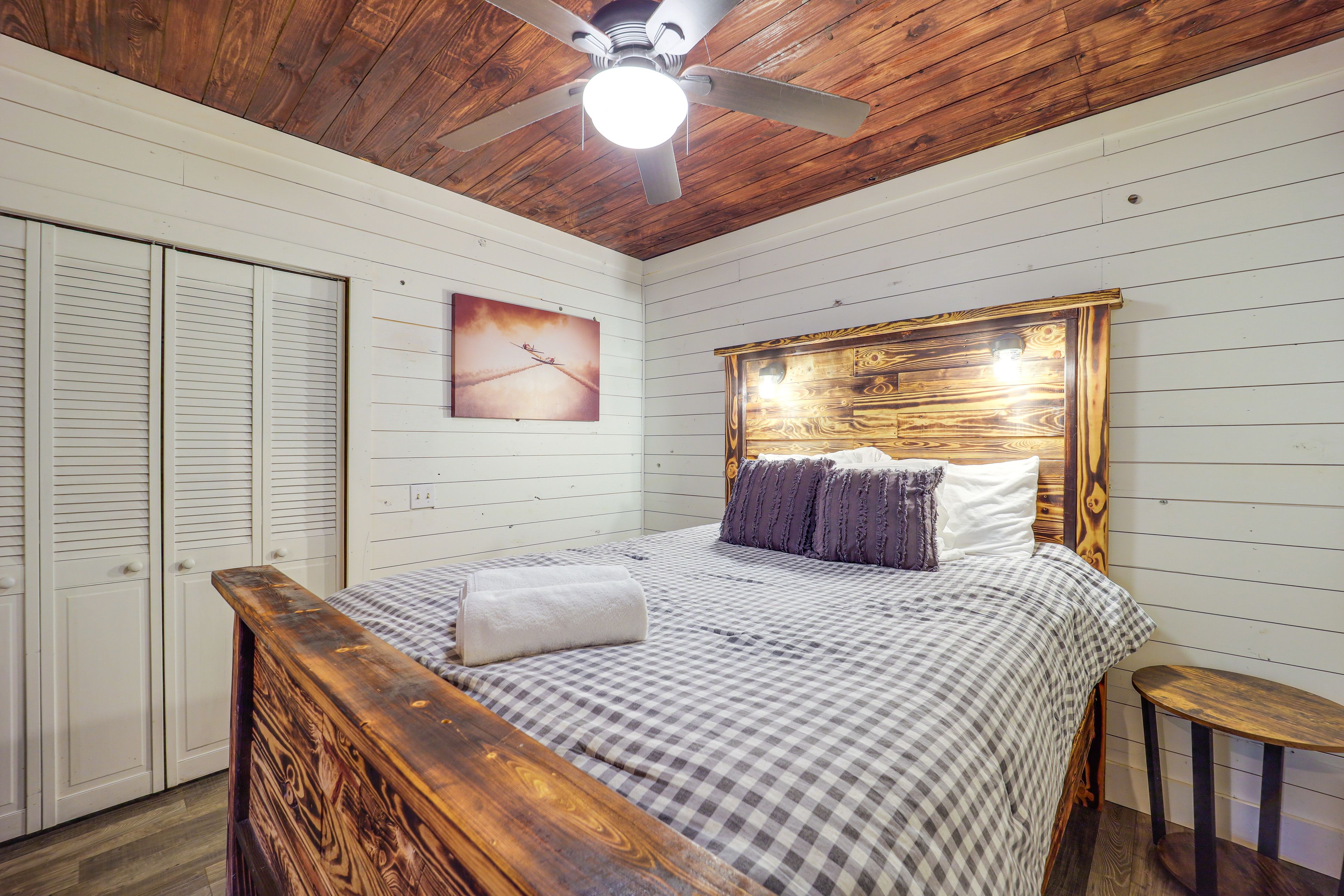 Bedroom 2 | Queen Bed | Sleeper Sofa