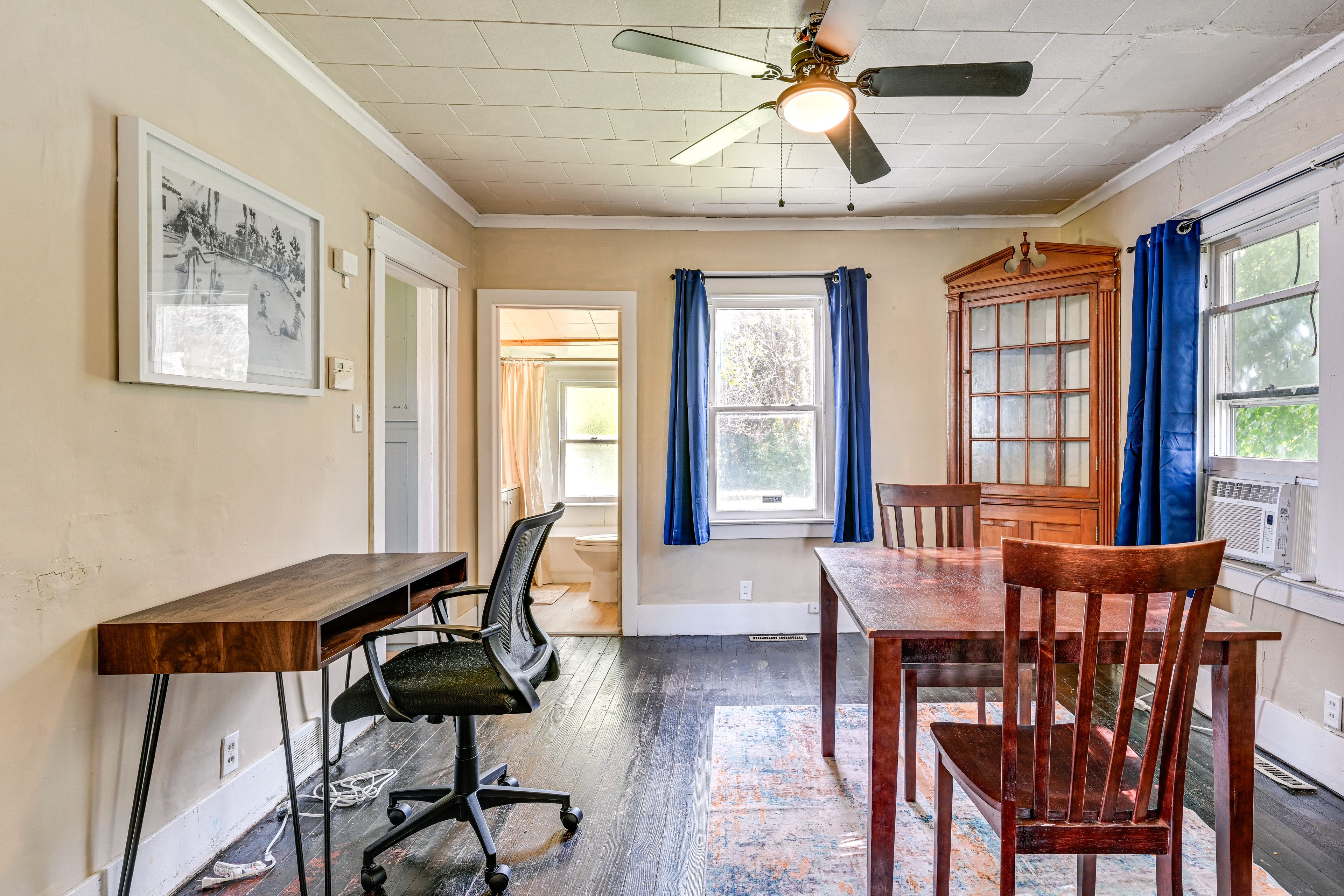 Dining Table | Dishware/Flatware | Laptop Workspace | Free WiFi