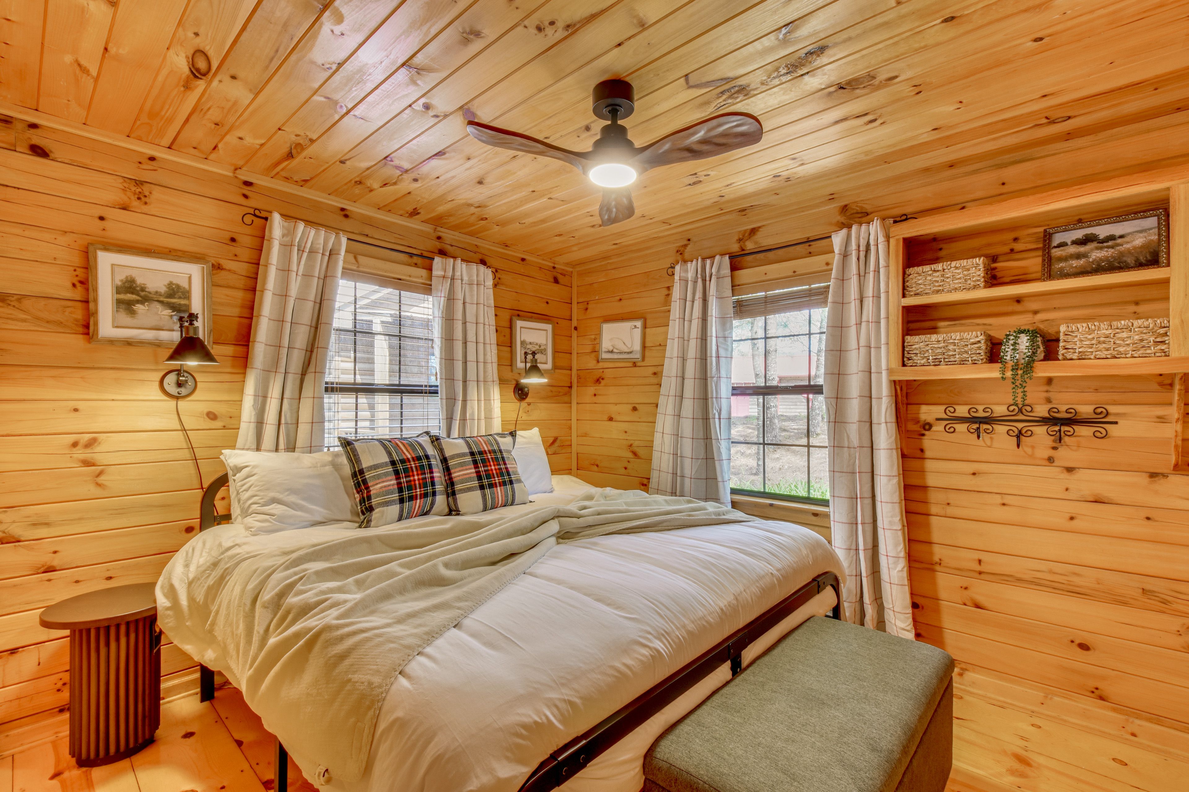 Bedroom 1 | King Bed | Main Level