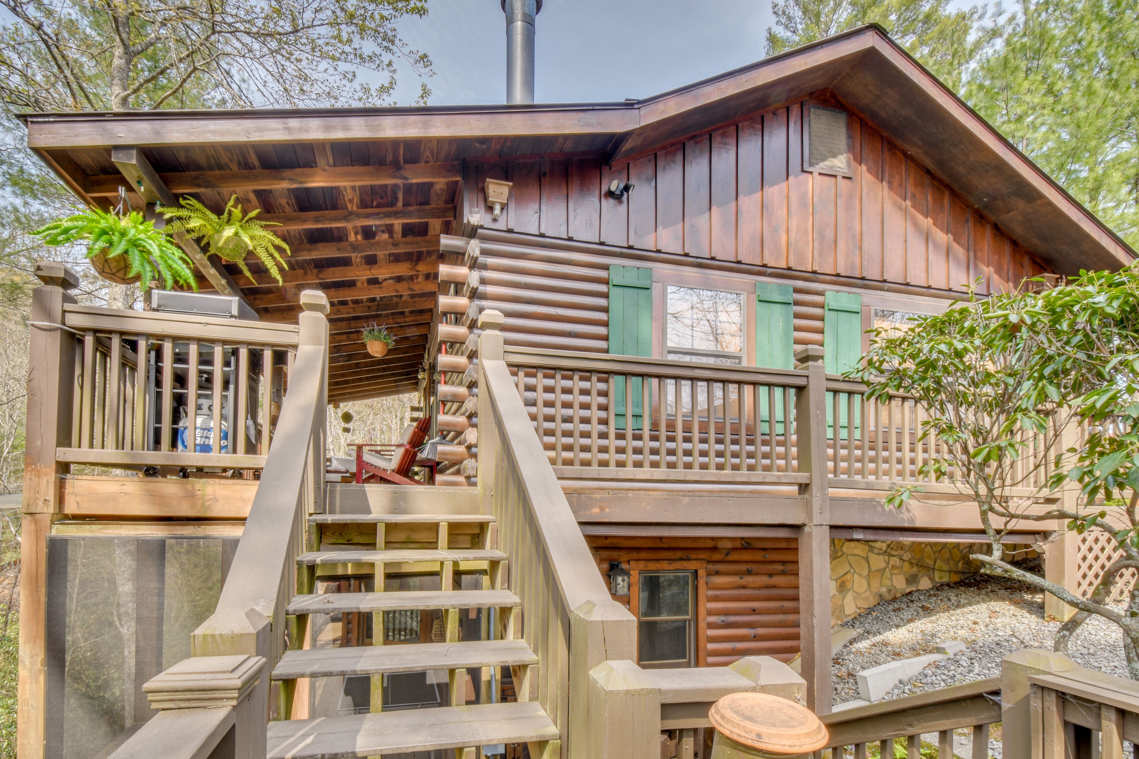 Property Exterior | 2-Level Cabin