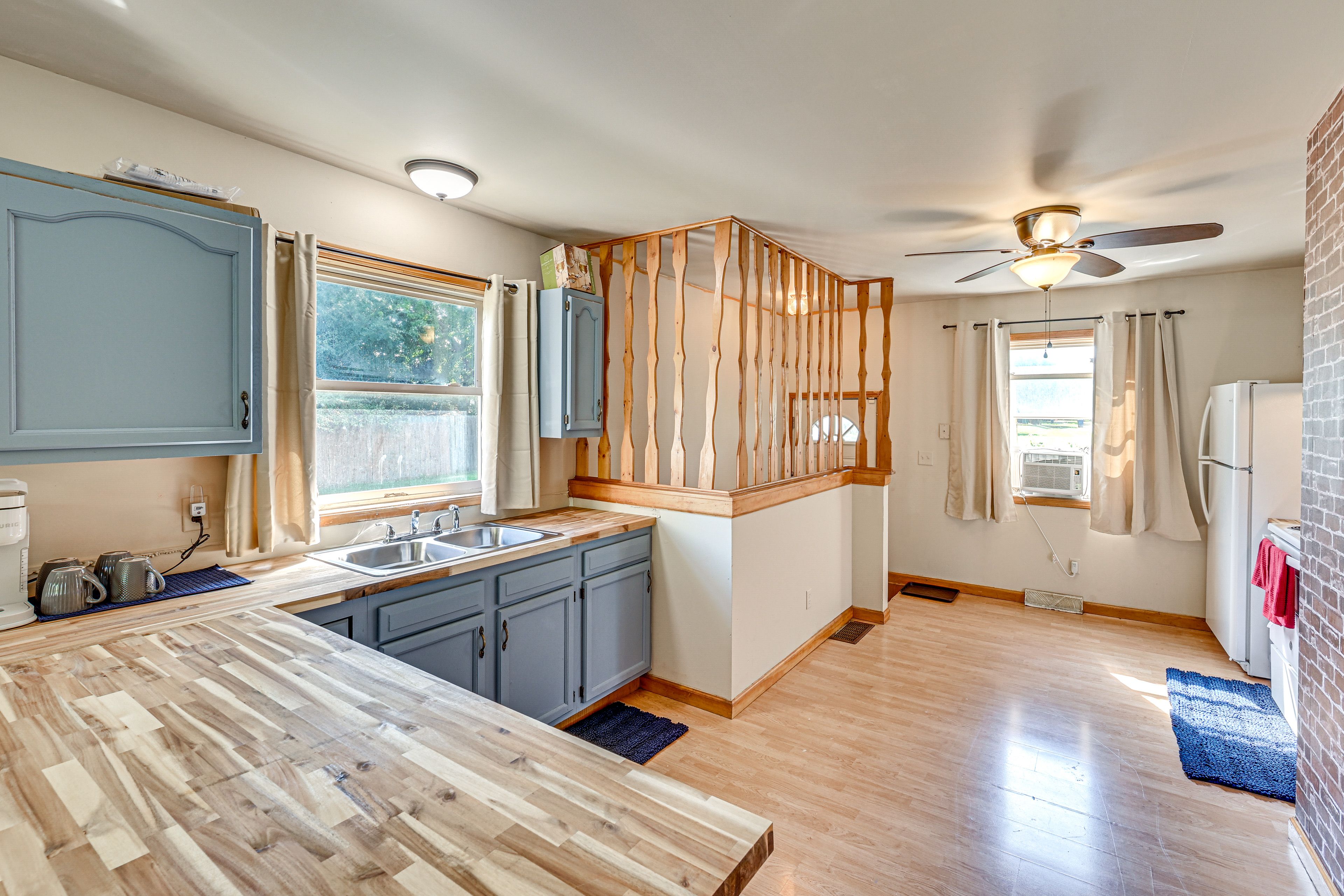 Kitchen | Main Level