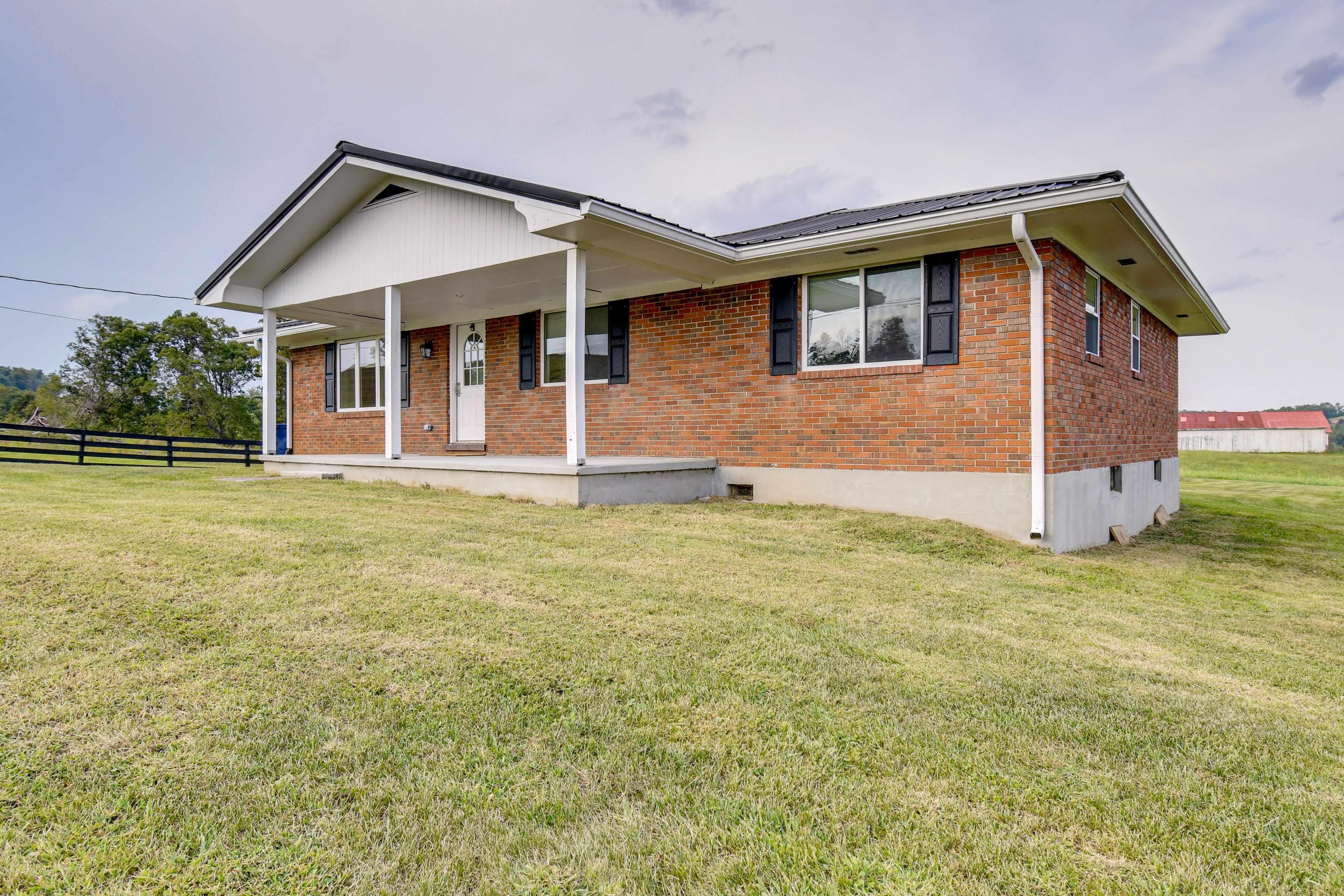 Parking | Driveway (2 Vehicles)
