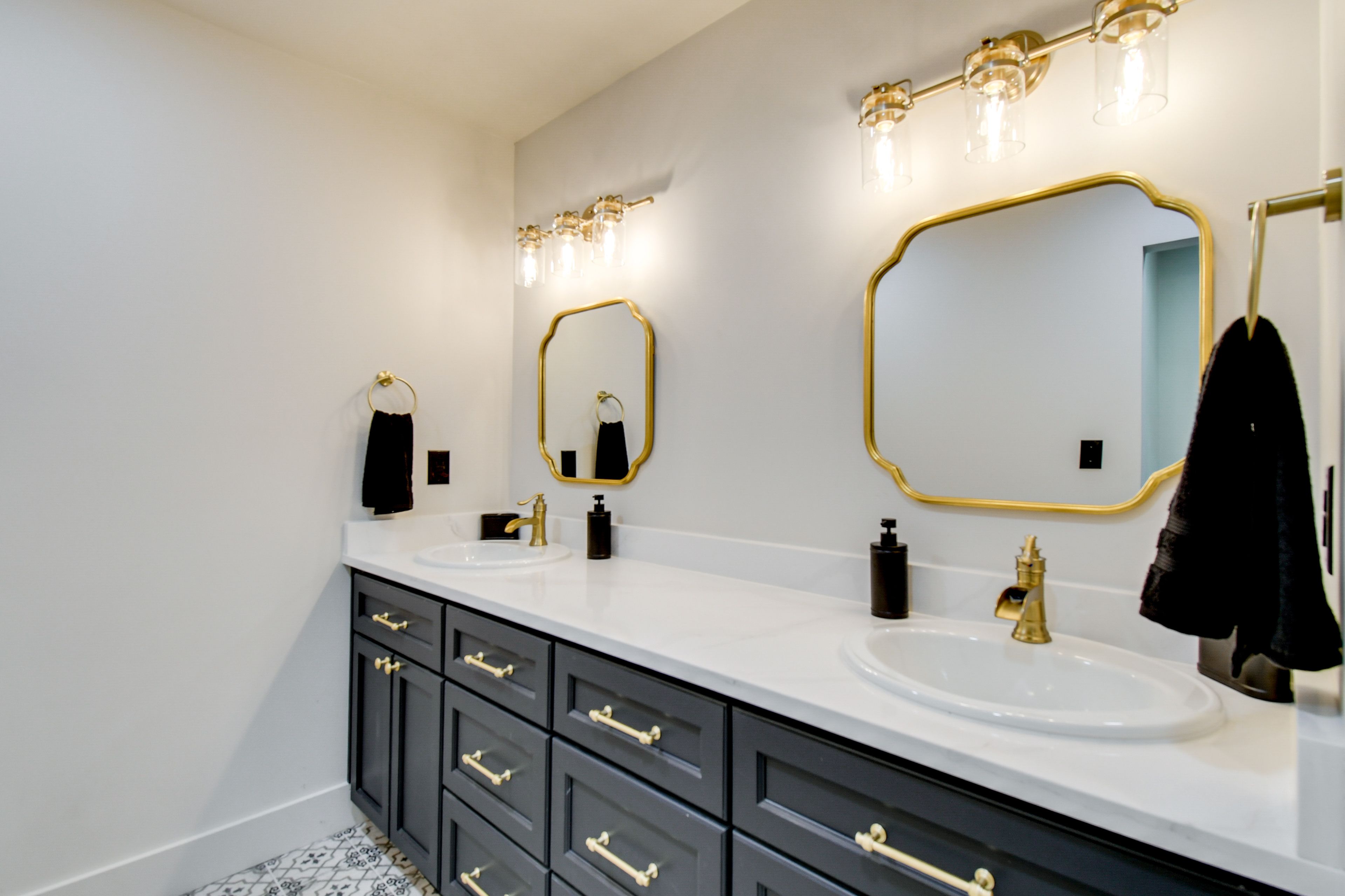 En-Suite Bathroom | Towels Provided