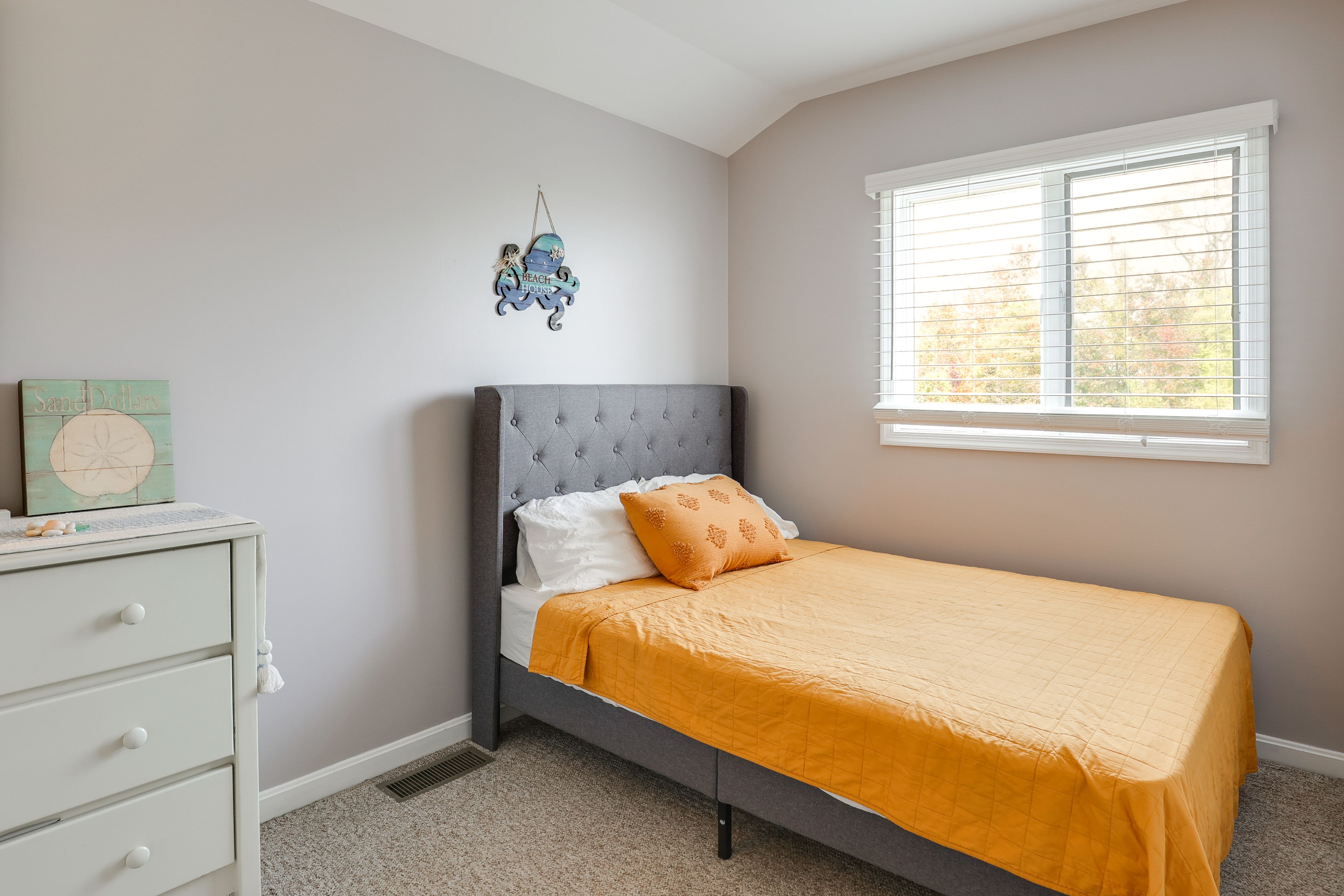 Bedroom 2 | Full Bed