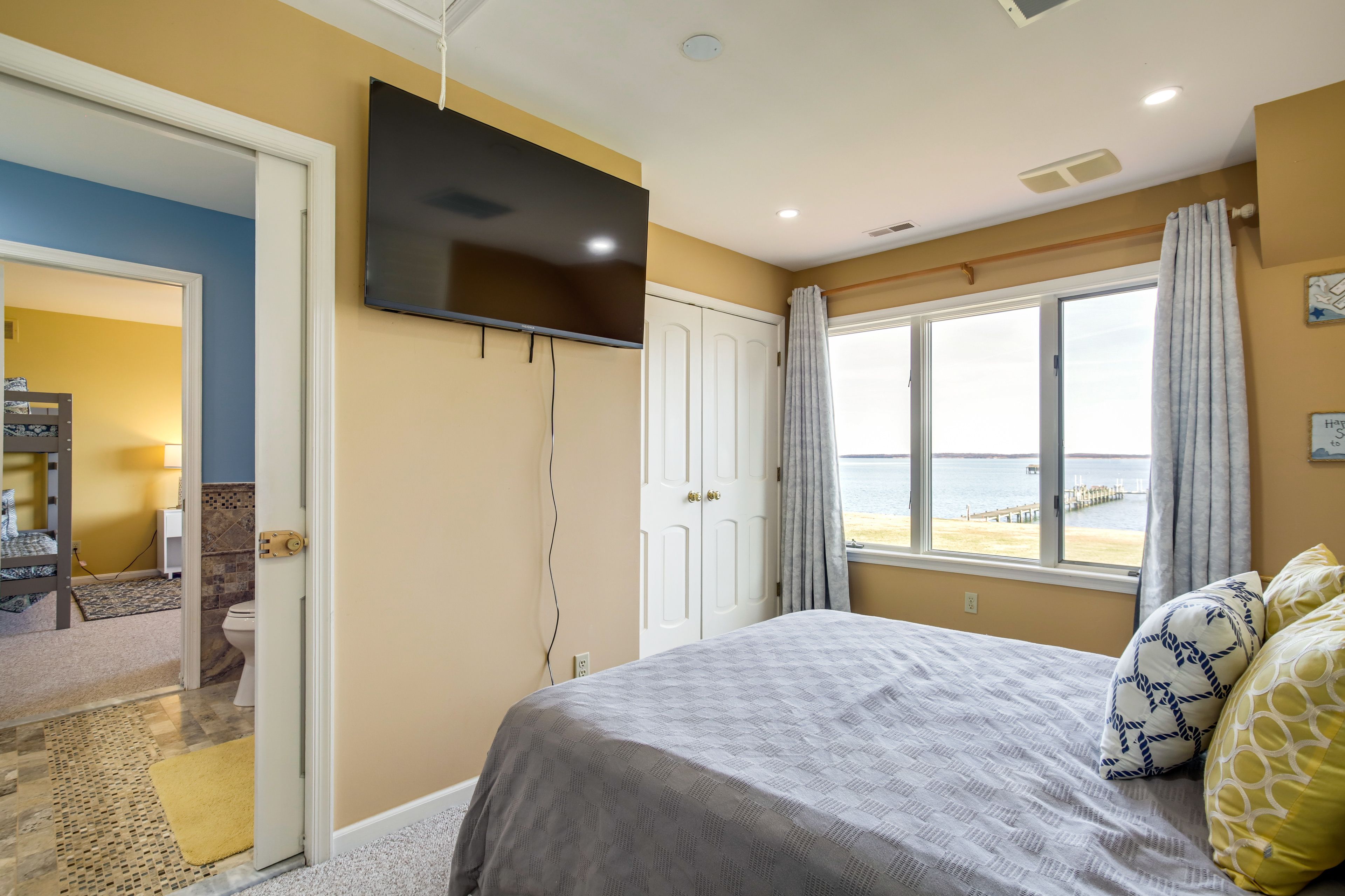 Bedroom 3 | Queen Bed | 2nd Floor