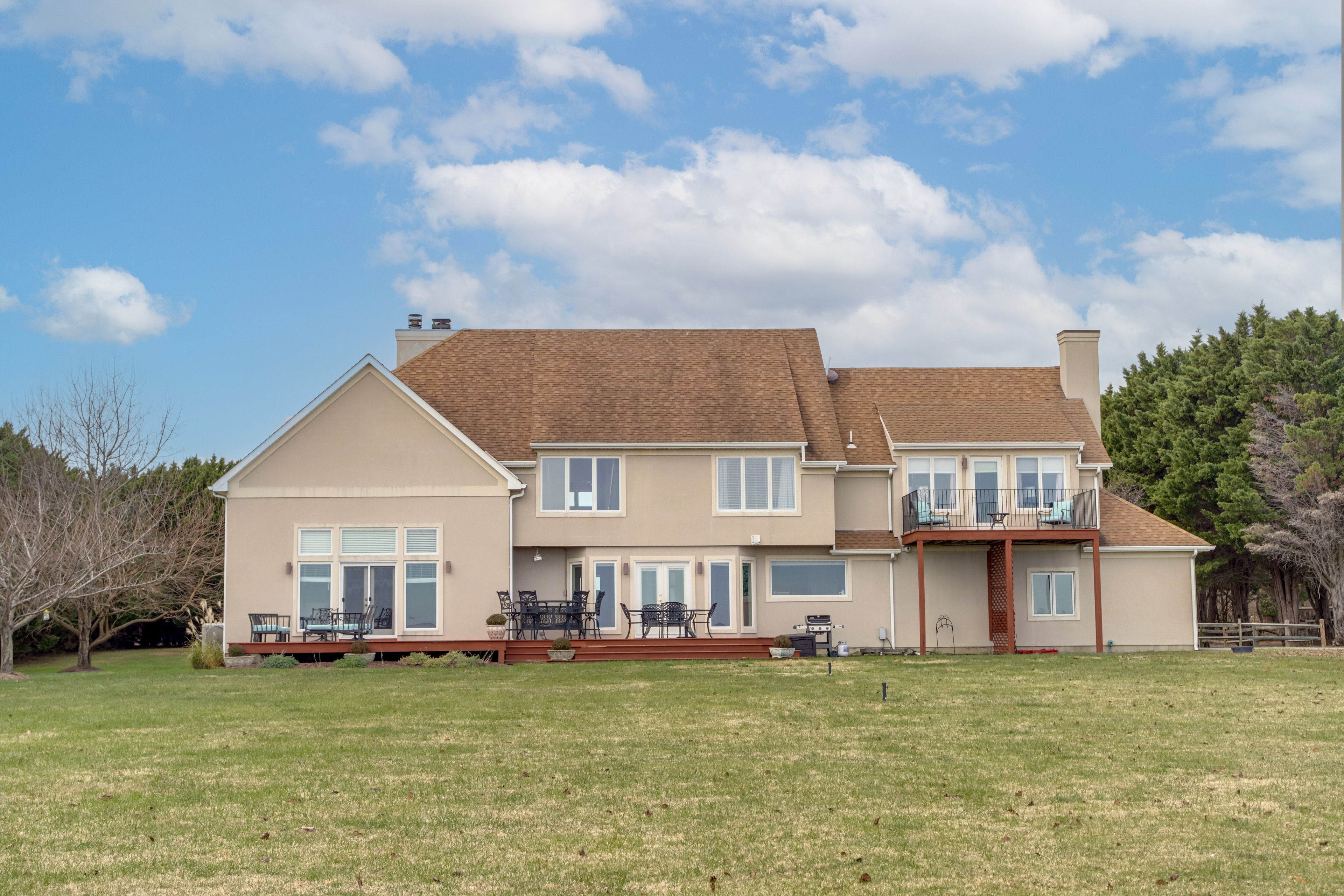 Property Exterior | Shared Outdoor Amenities