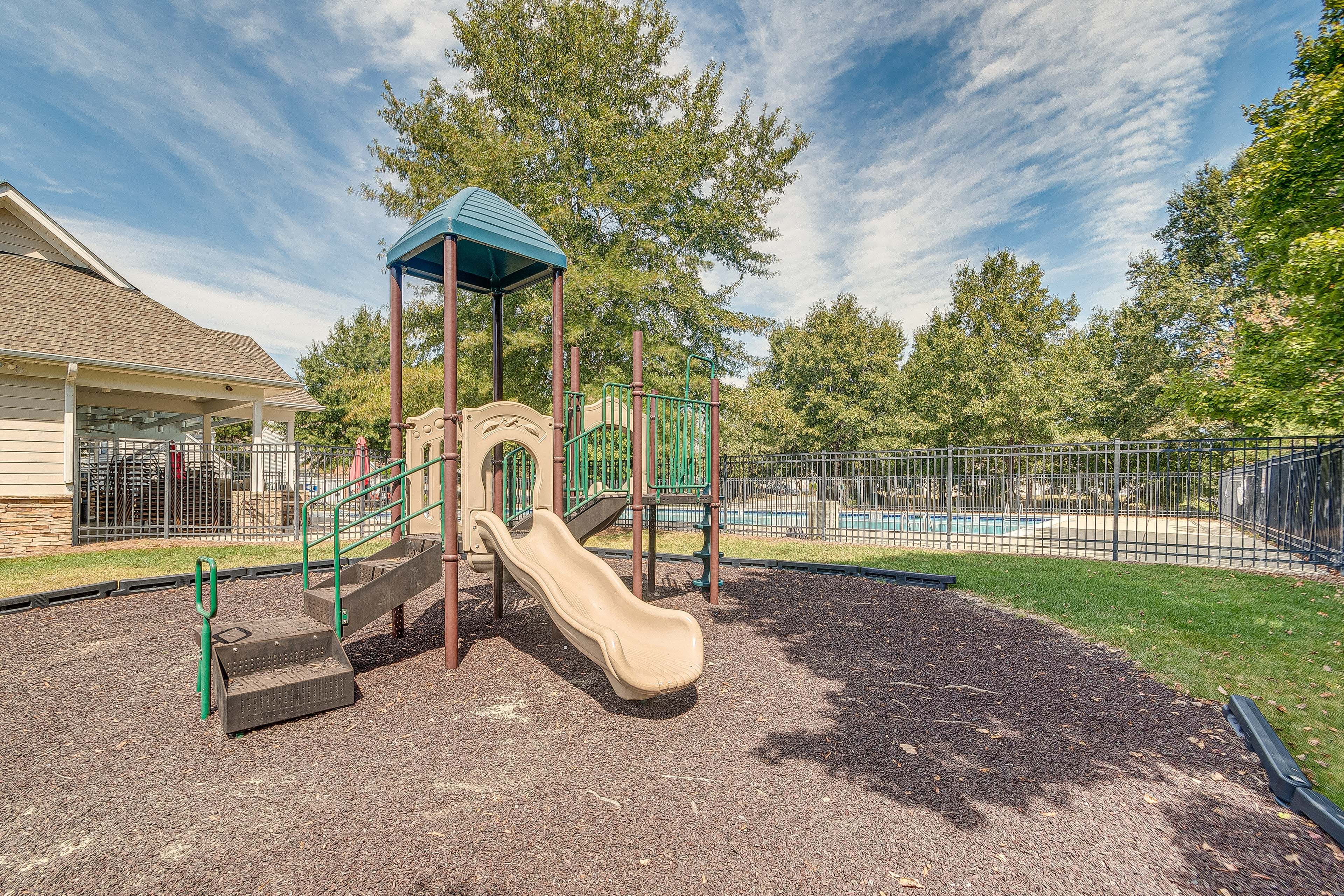 Edgewater Townhomes | Community Amenities