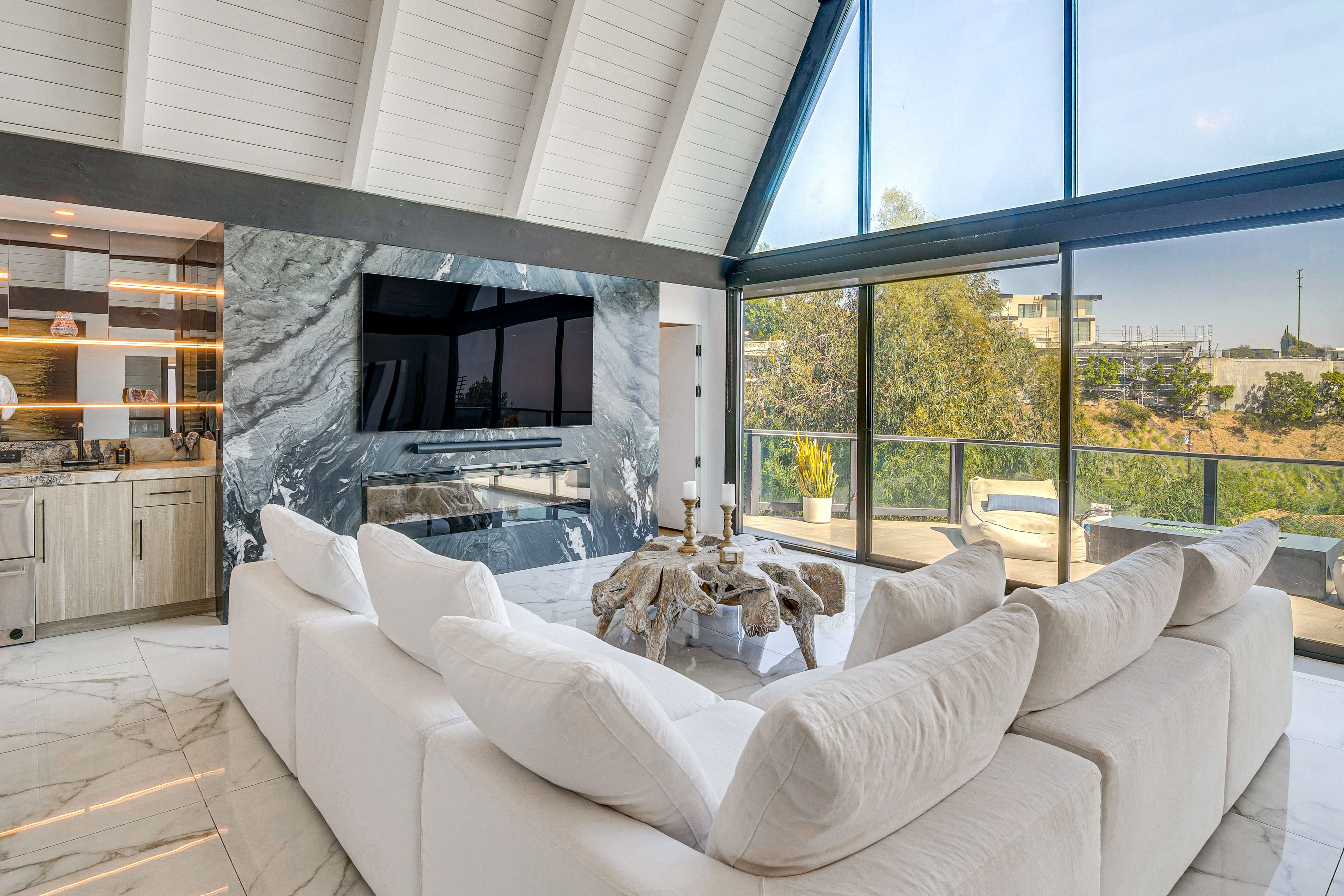 Los Angeles Vacation Rental | 2BR | 2.5BA | 2,300 Sq Ft