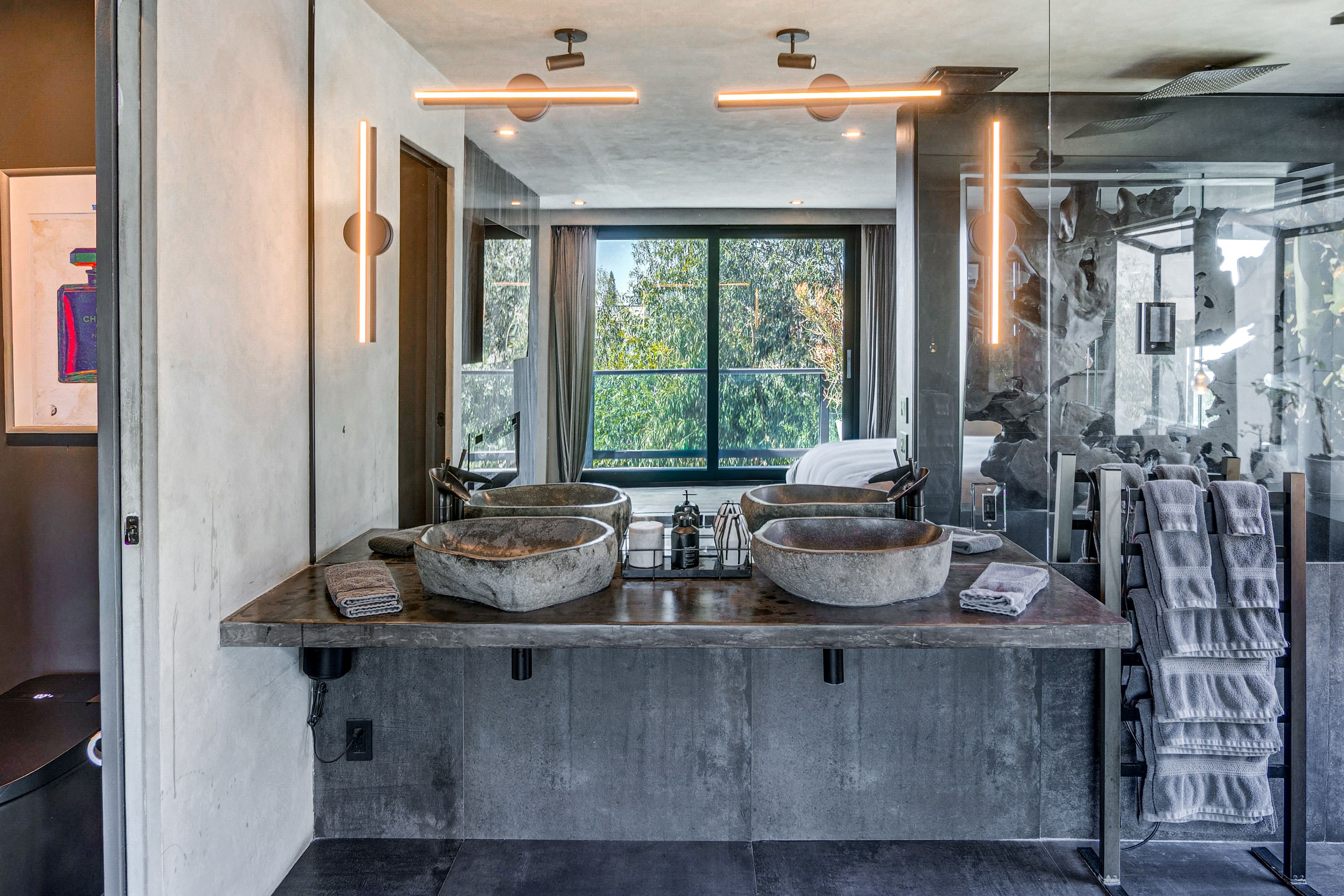 Full Bathroom | 1st Floor