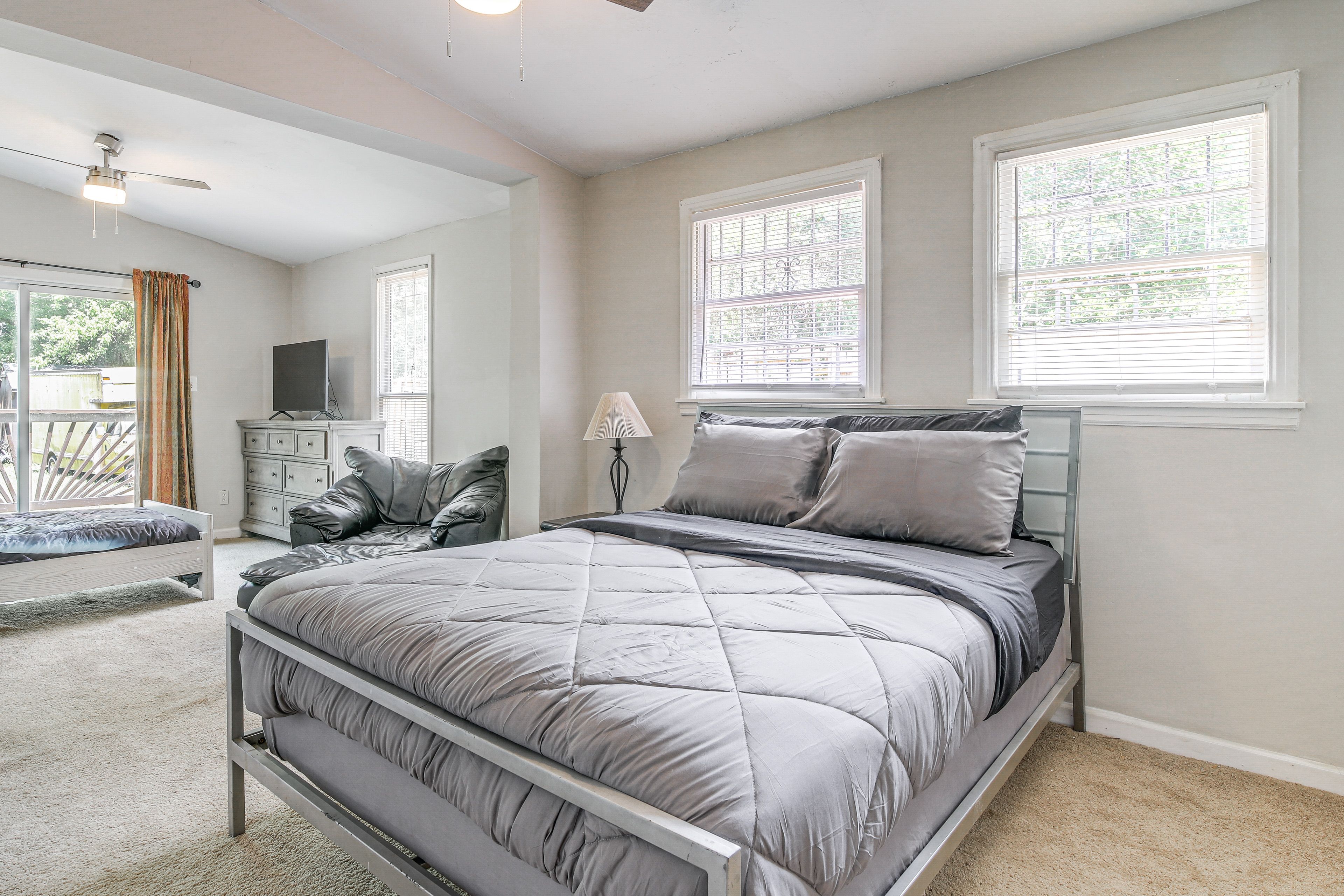 Bedroom 2 | Queen Bed | Twin Bed | Lofted Twin Bed