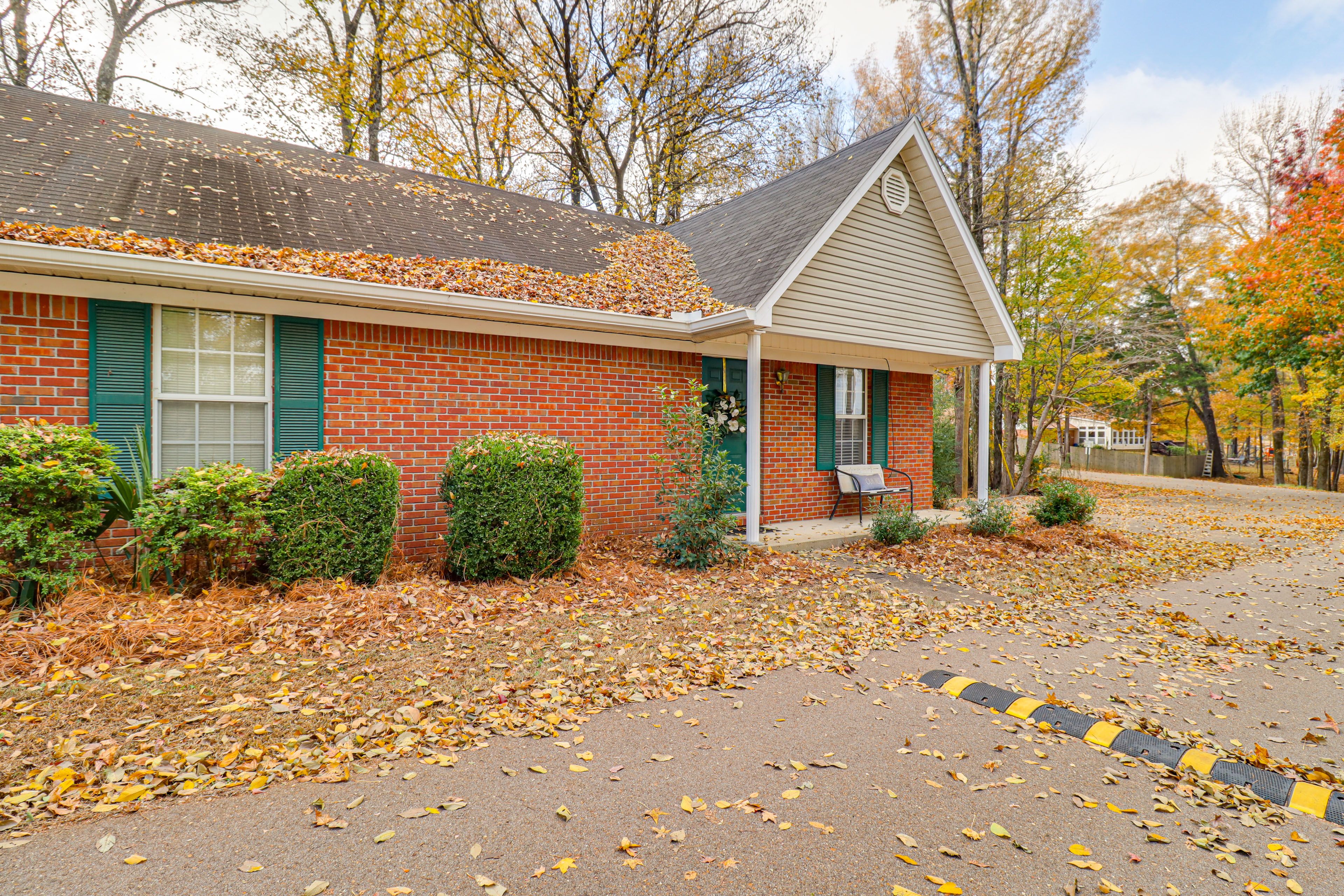 Parking | Paved Spots (4 Vehicles)