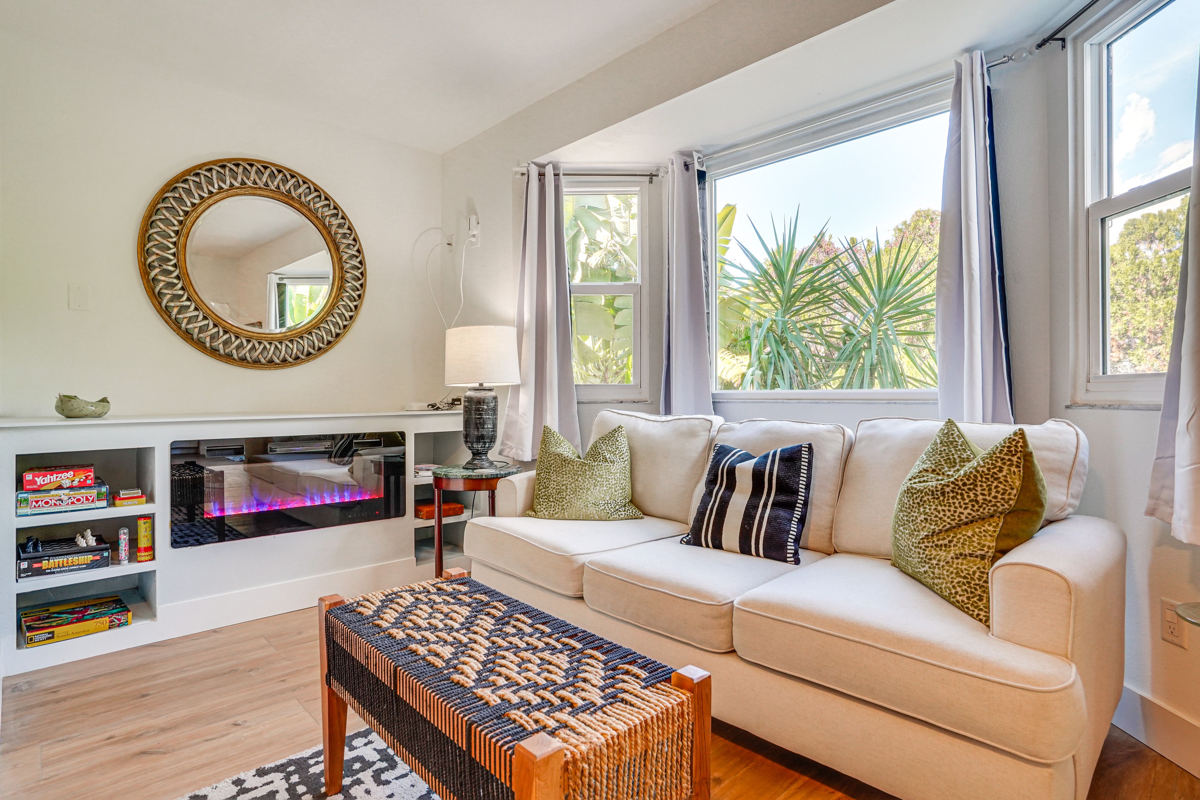 Office | Twin Daybed w/ Twin Trundle