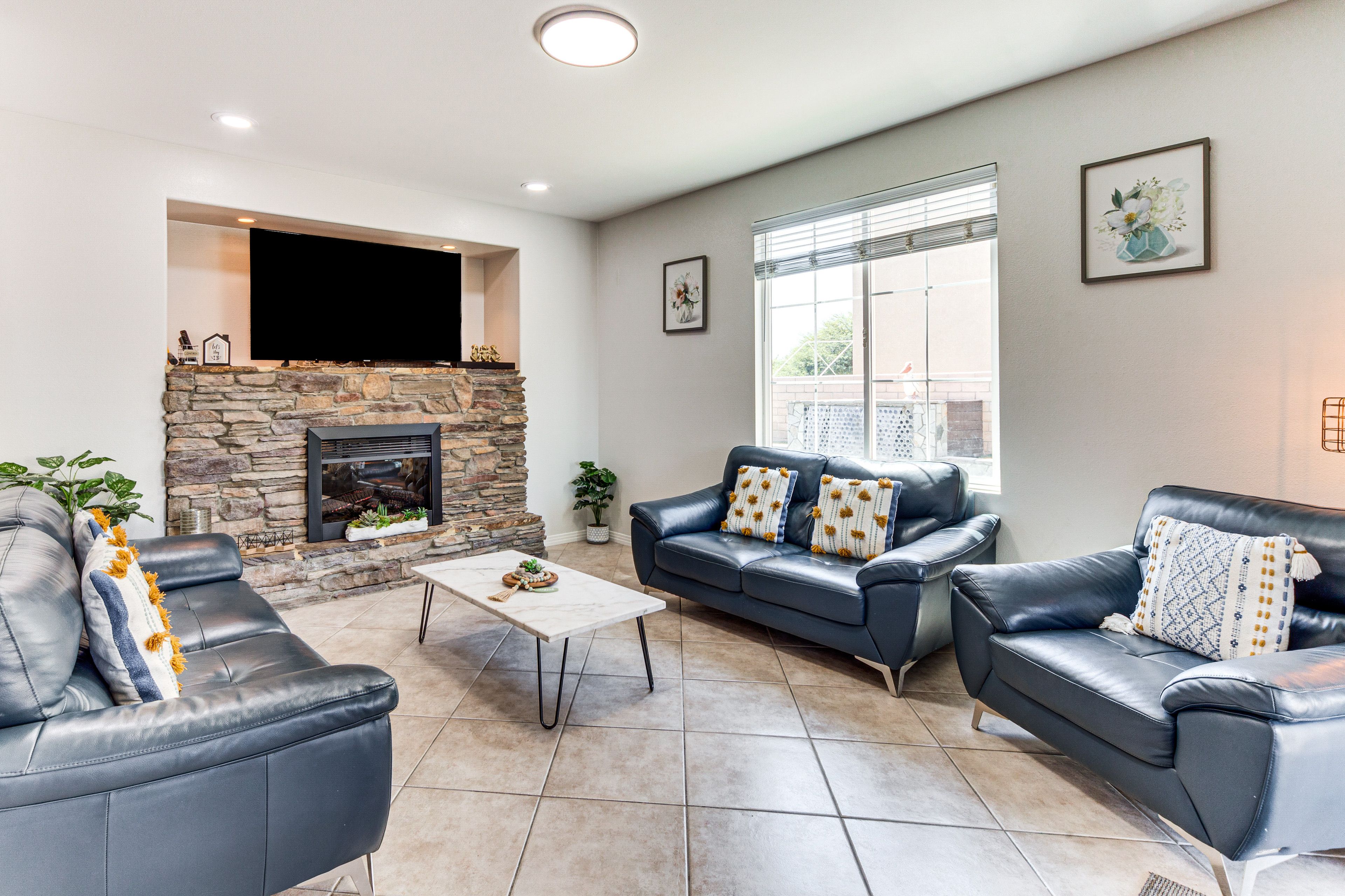 Living Room | Fireplace | Smart TV | 1st Floor