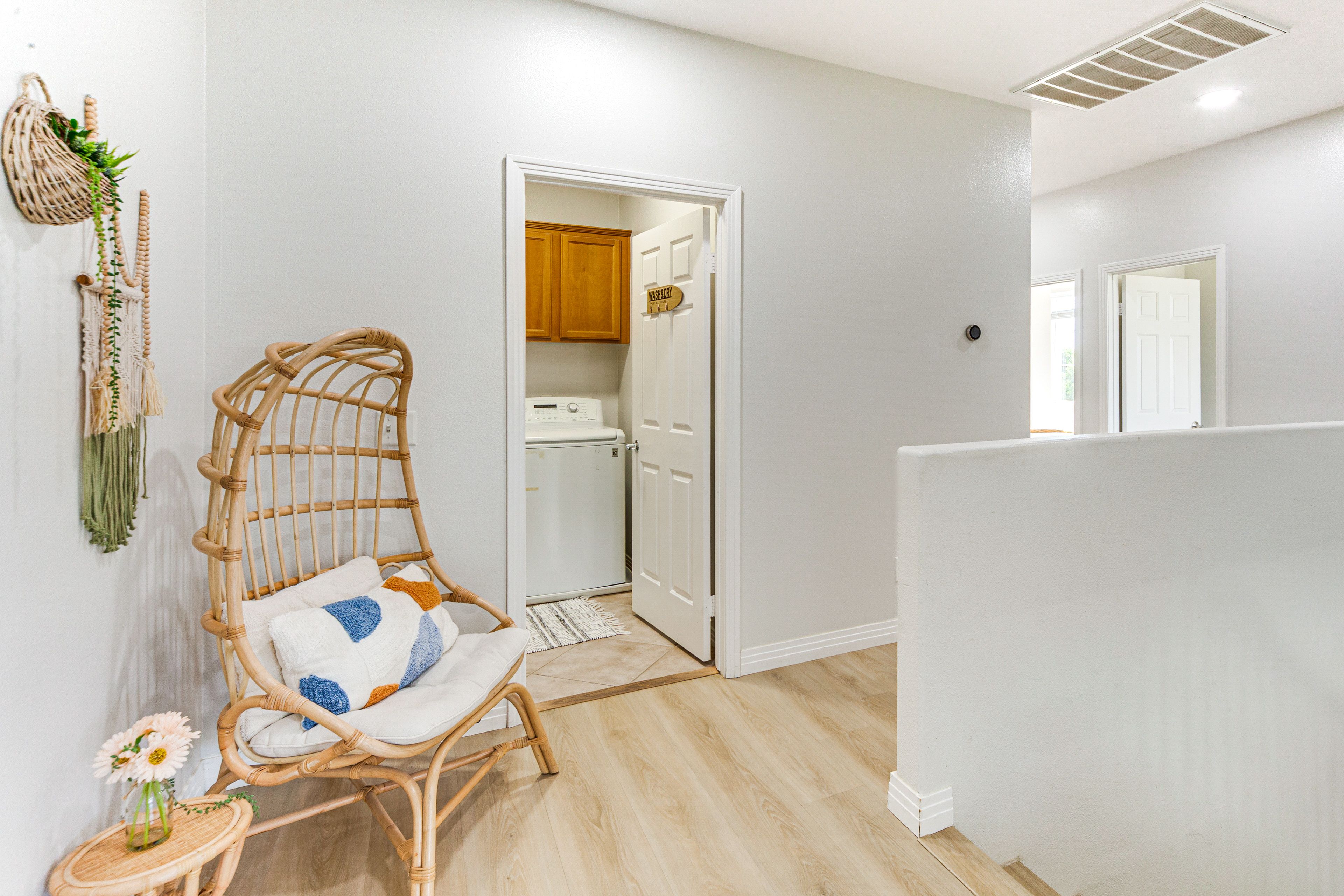 Sitting Area | 2nd Floor