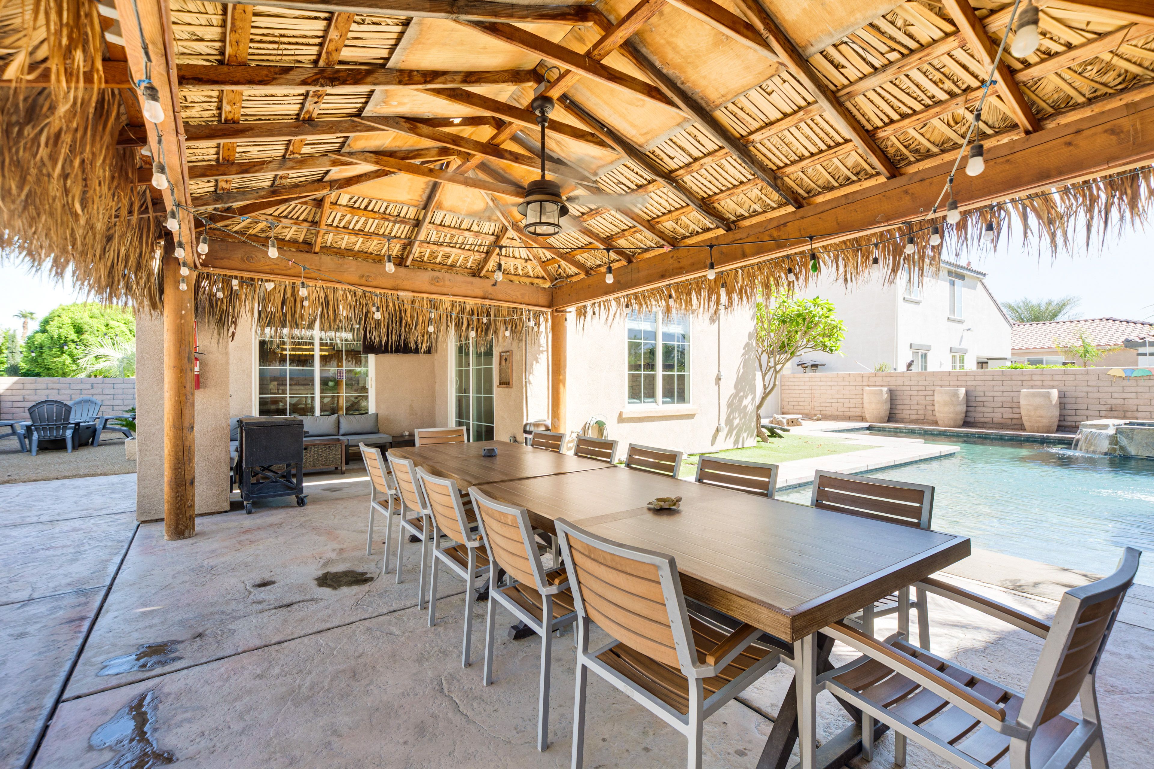 Tropical Gazebo | Dining Area