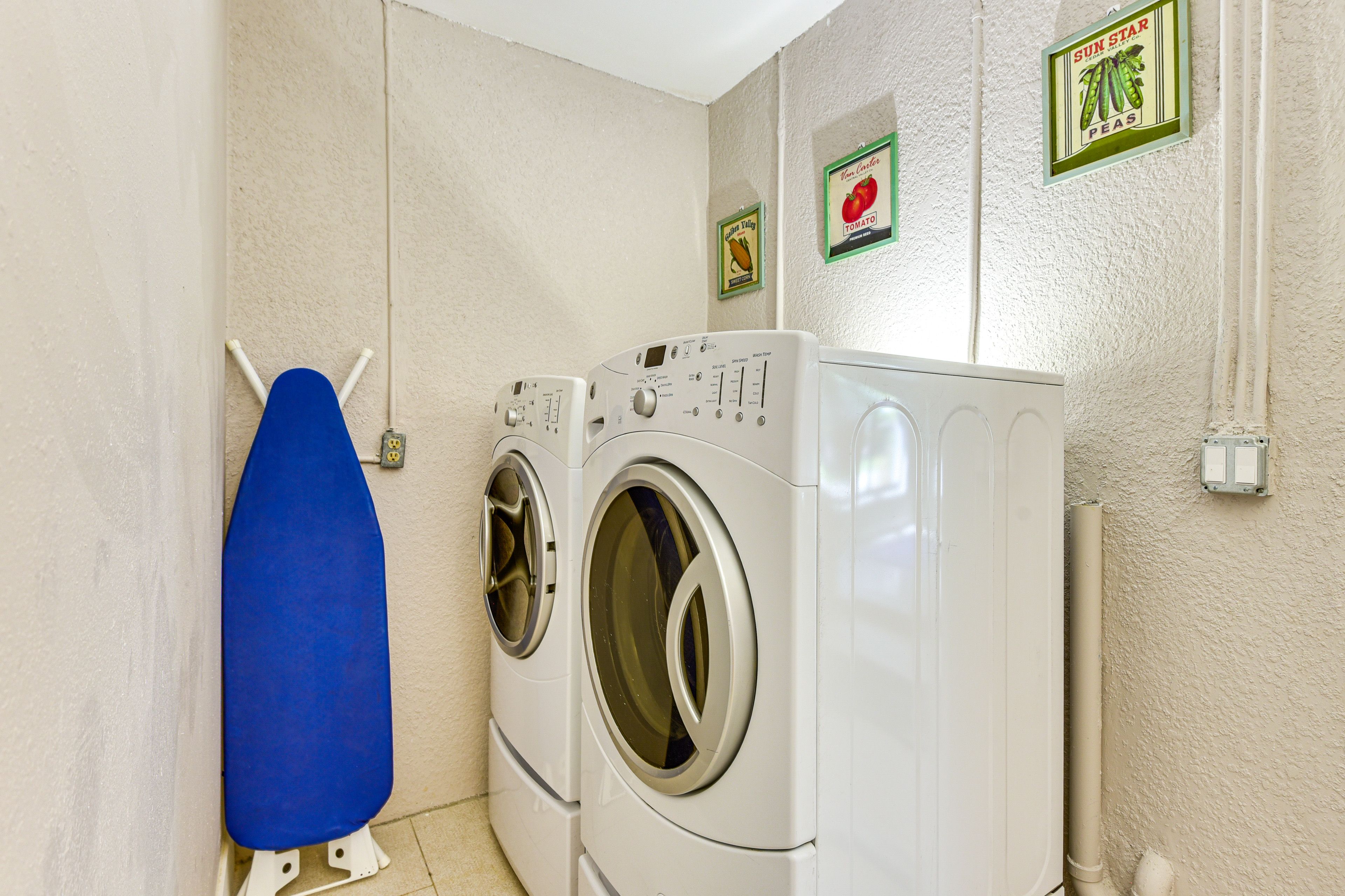 Laundry Area | Washer/Dryer