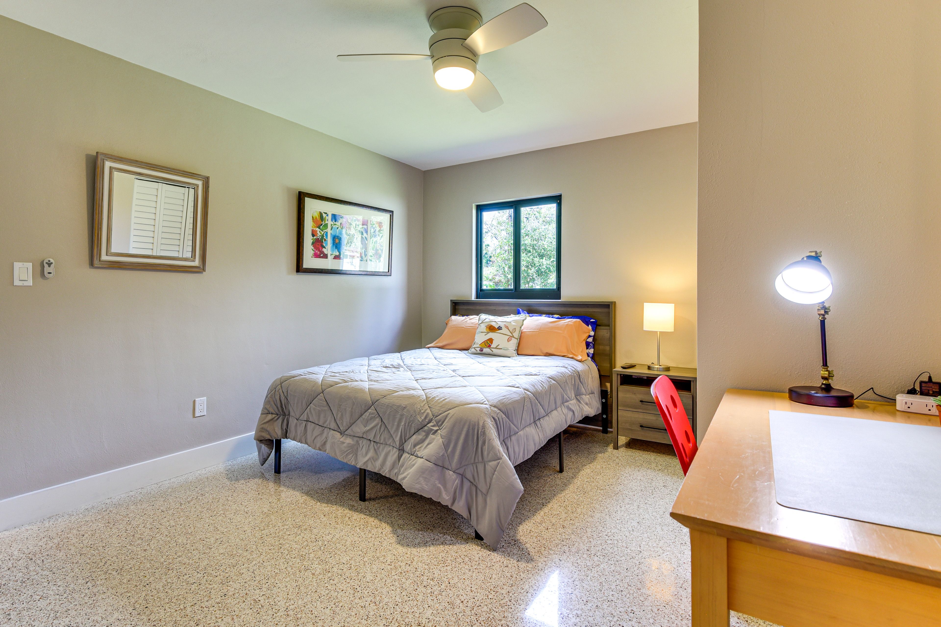 Bedroom 2 | Queen Bed