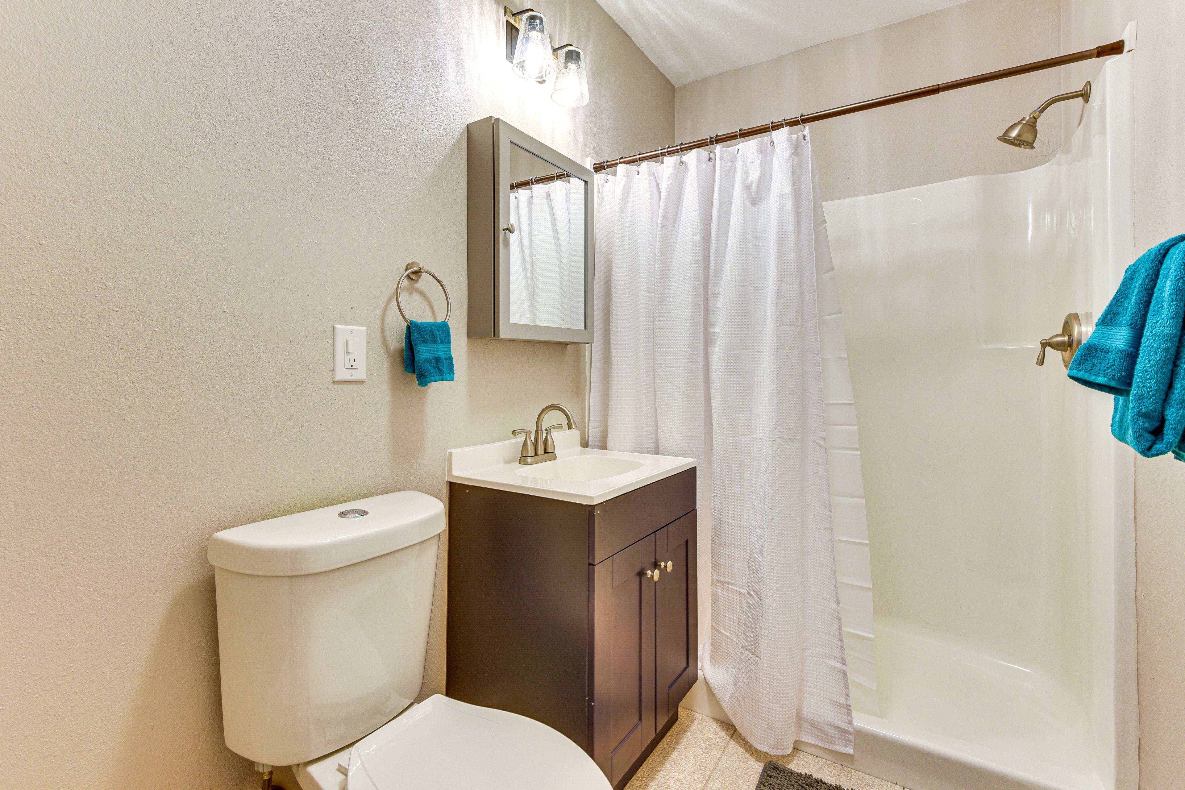 Full Bathroom