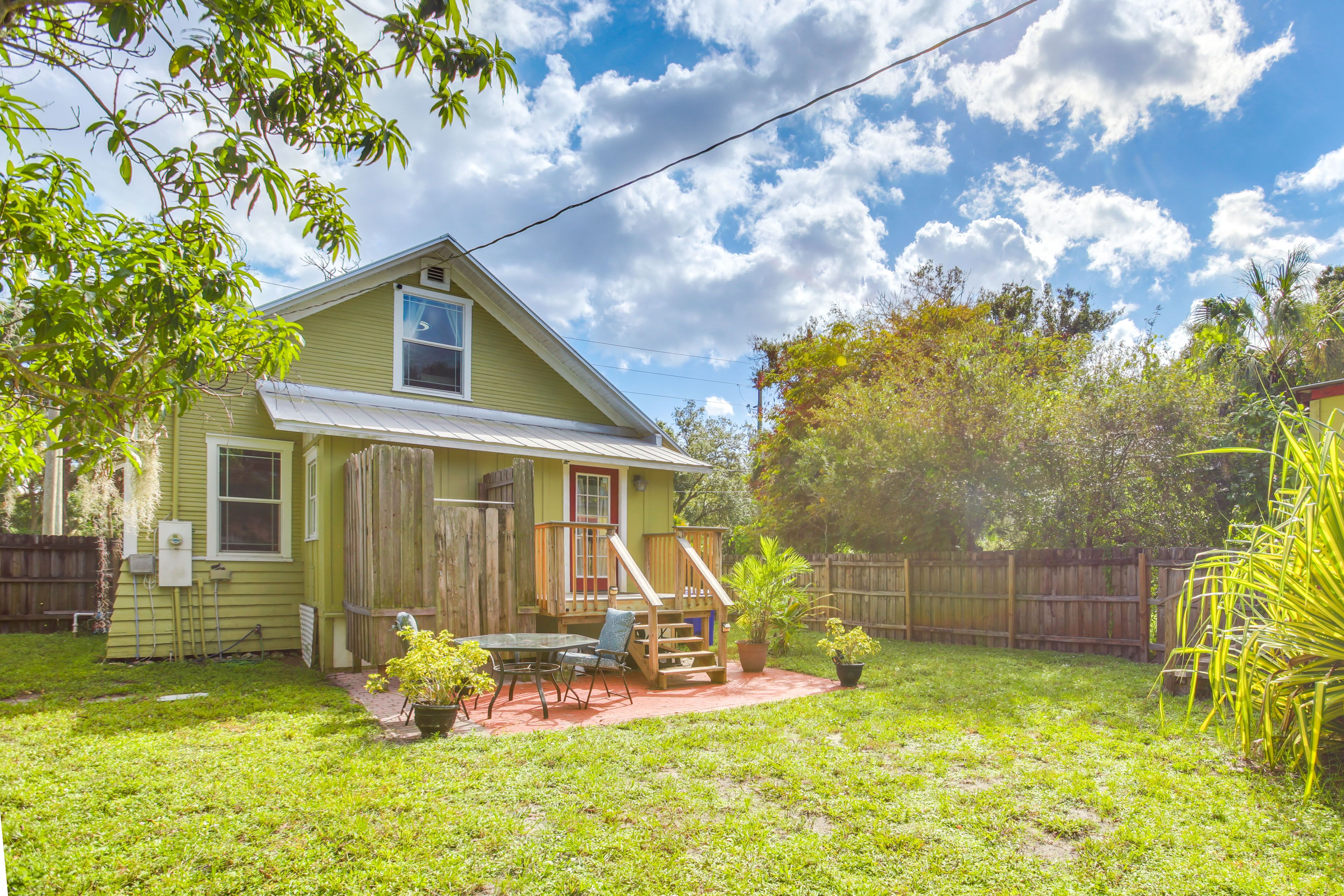 Fort Myers Vacation Rental | 3BR | 1BA | 1,500 Sq Ft | 5 Steps to Enter