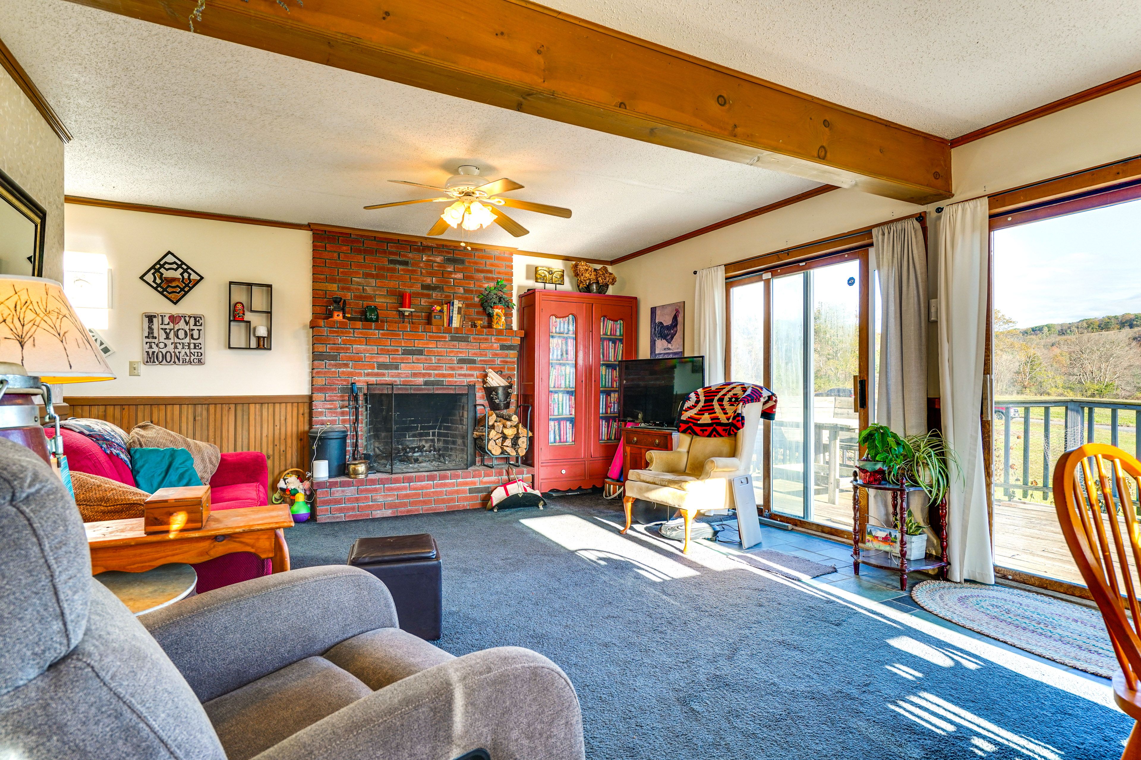 Living Room | 1st Floor | Free WiFi