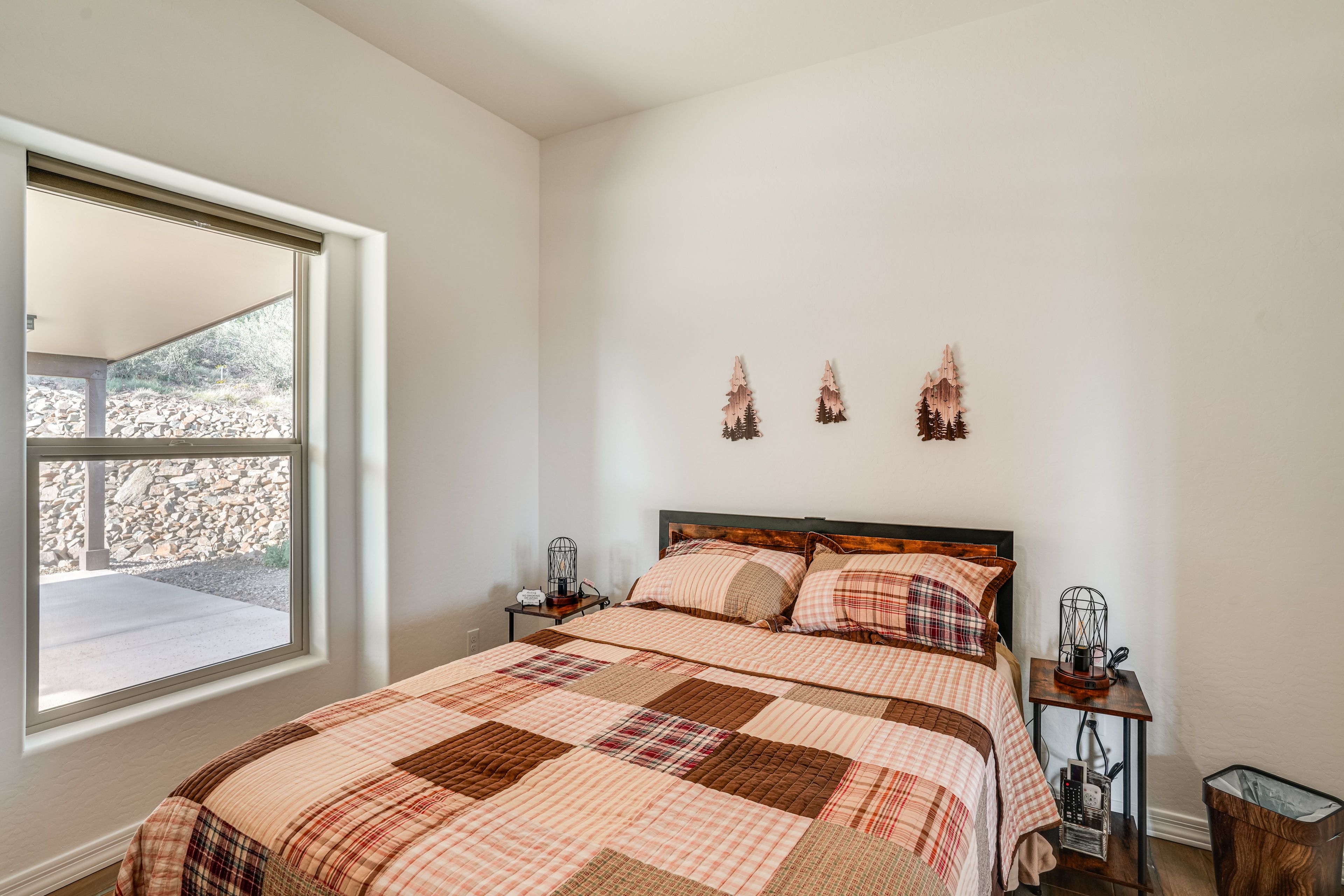 Bedroom | Full Bed