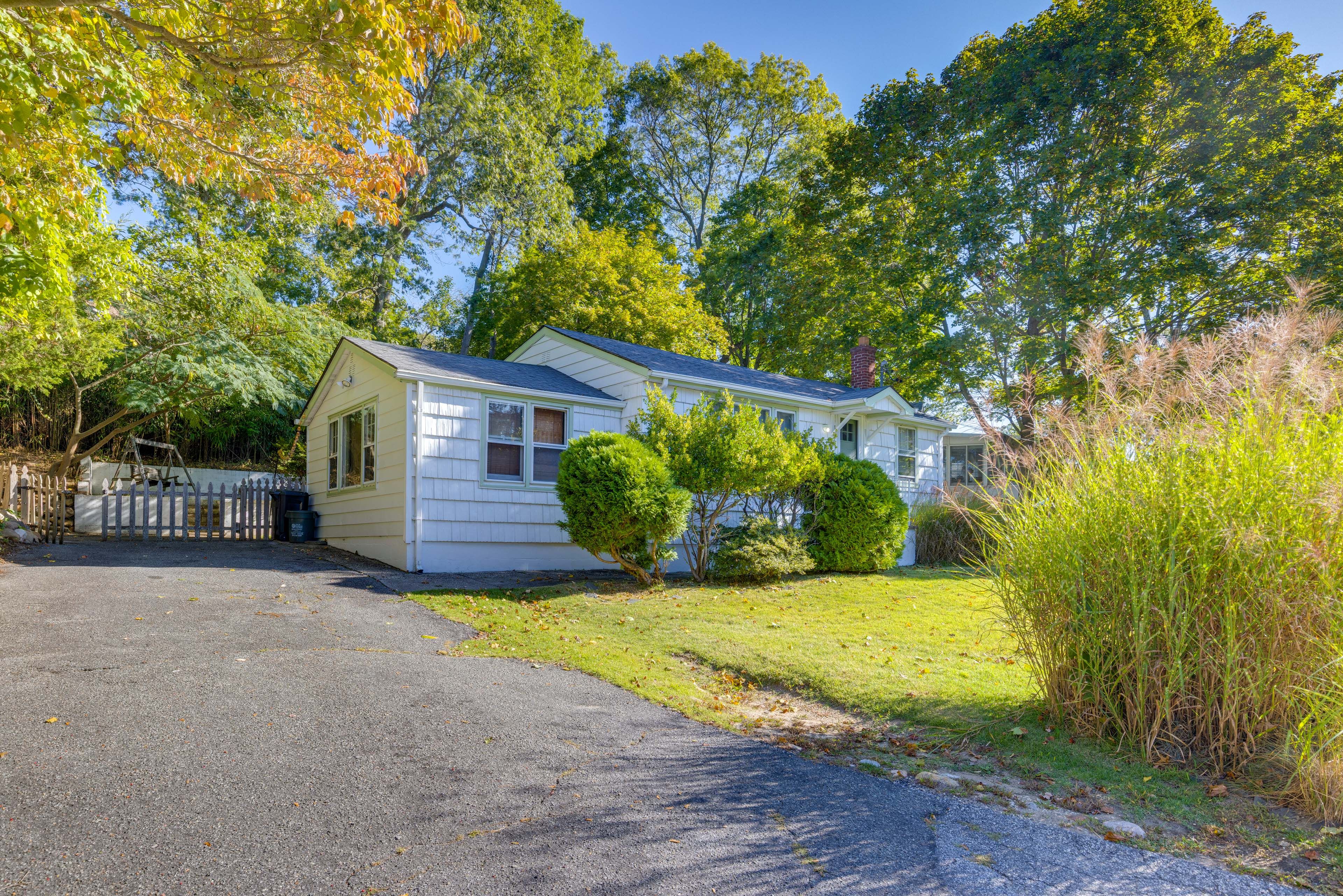 Parking | Driveway (3 Vehicles)