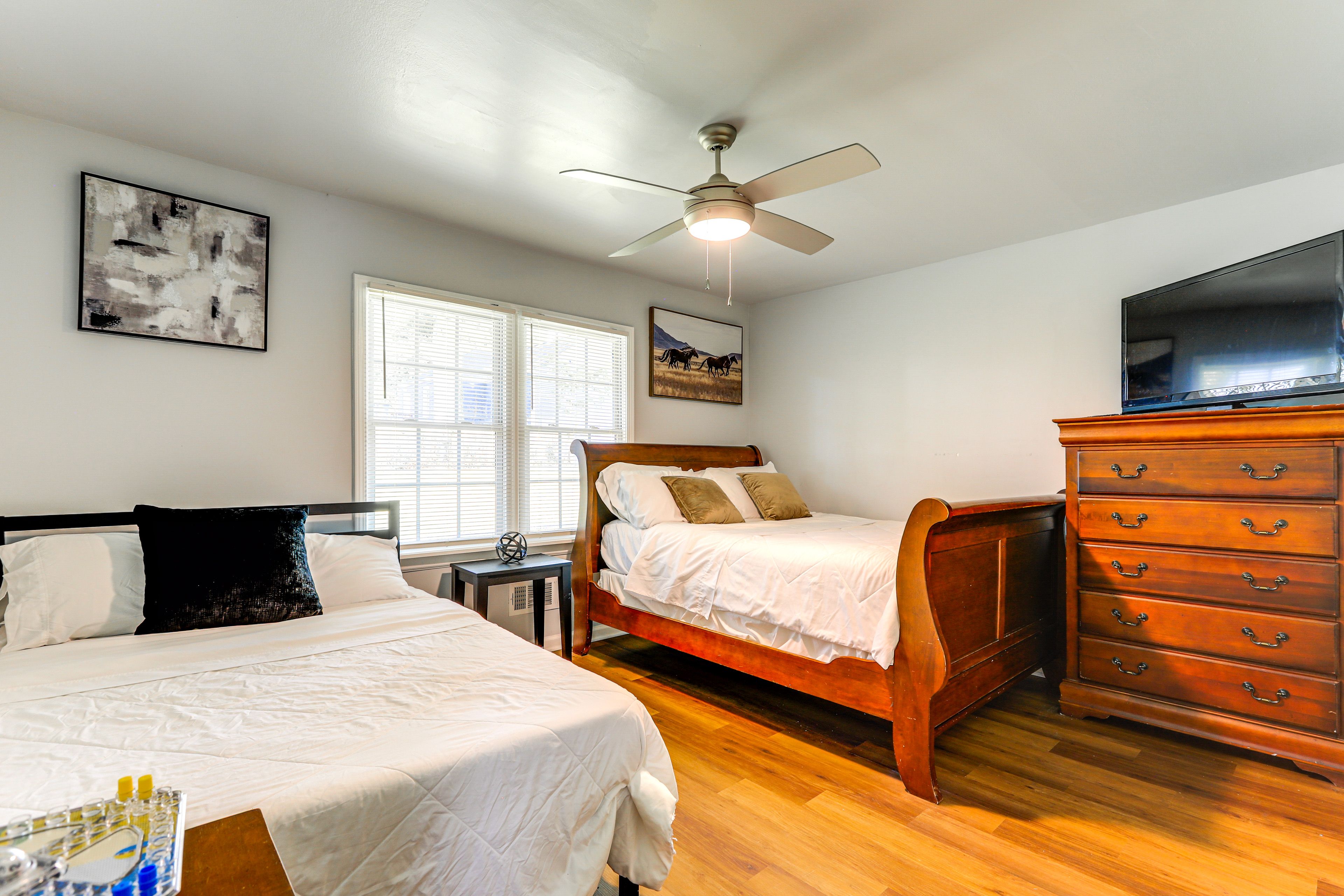 Bedroom 2 | Queen Bed | Full Bed