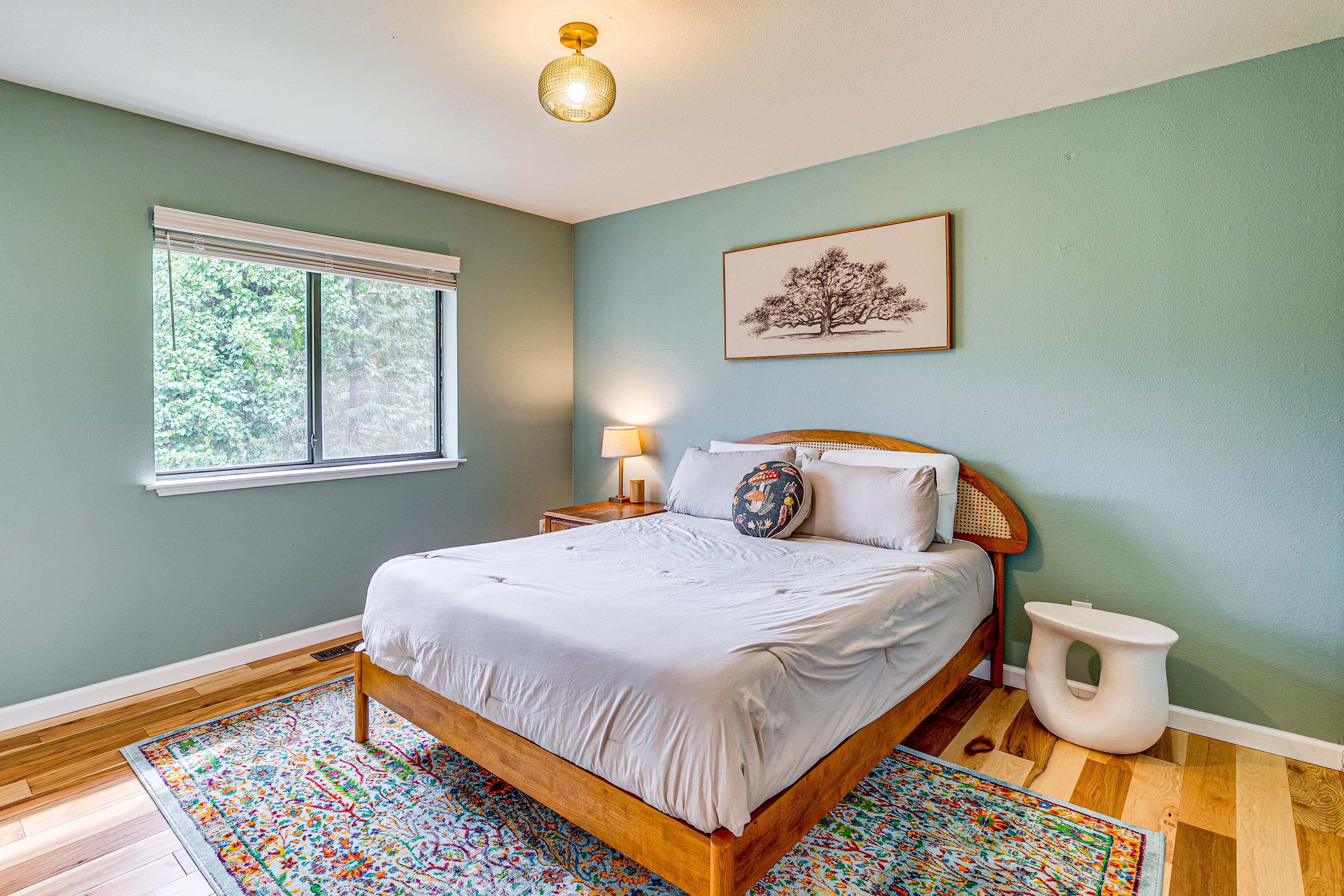 Bedroom 2 | Queen Bed