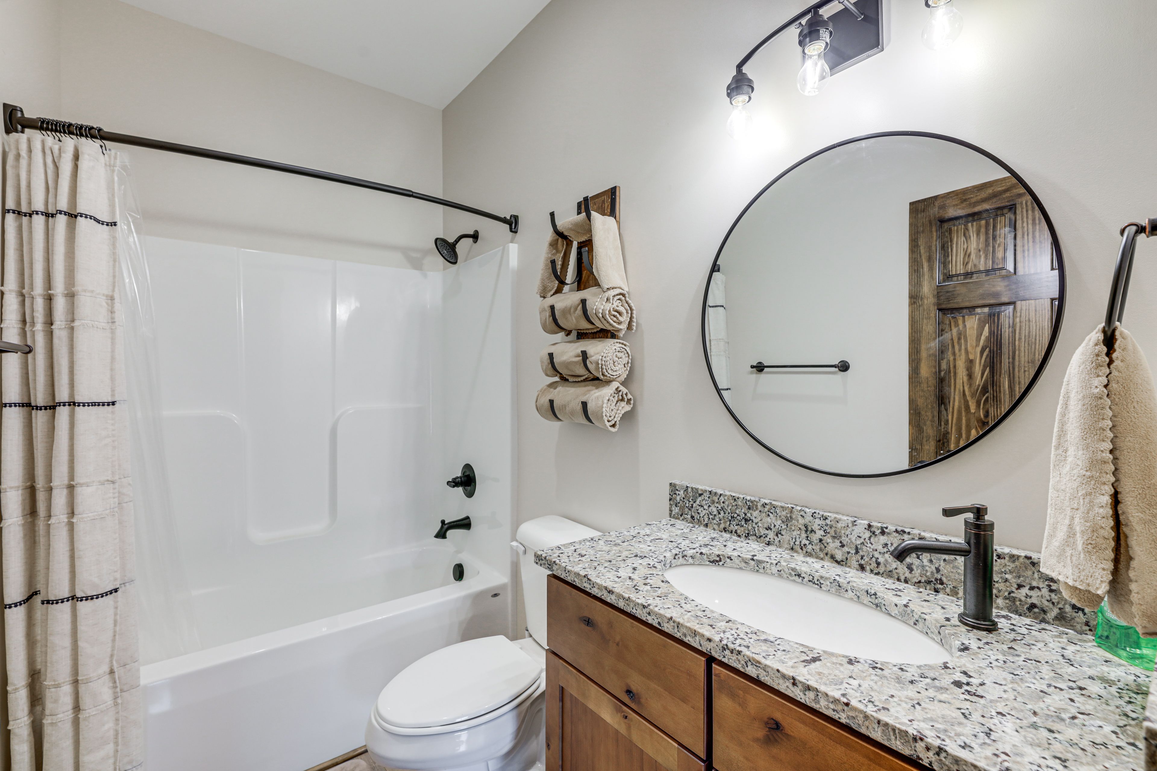 Full Bath | Towels | Hair Dryer