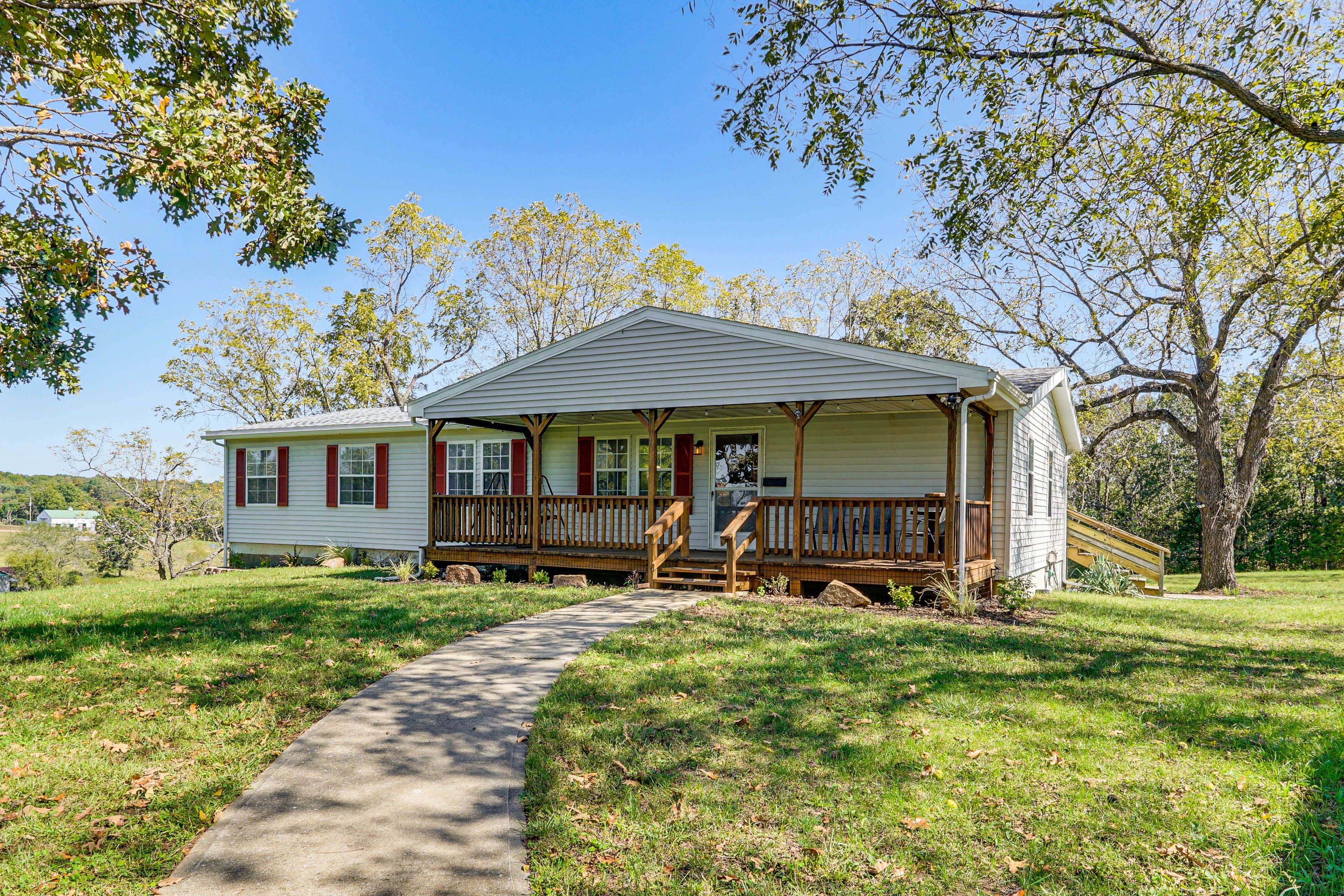 Warsaw Vacation Rental | 3BR | 2BA | Steps Required | 1,680 Sq Ft