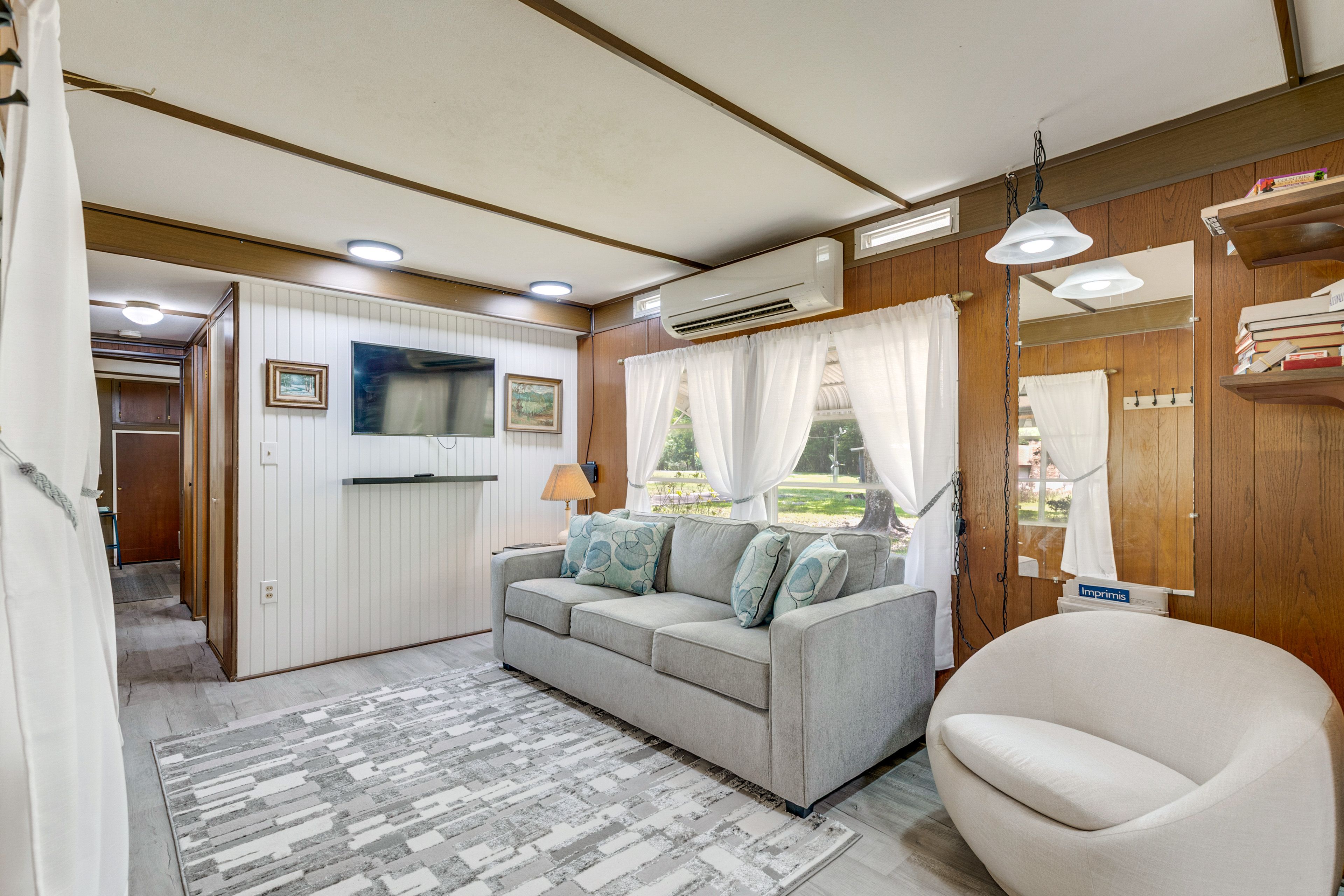 Living Room | Sleeper Sofa