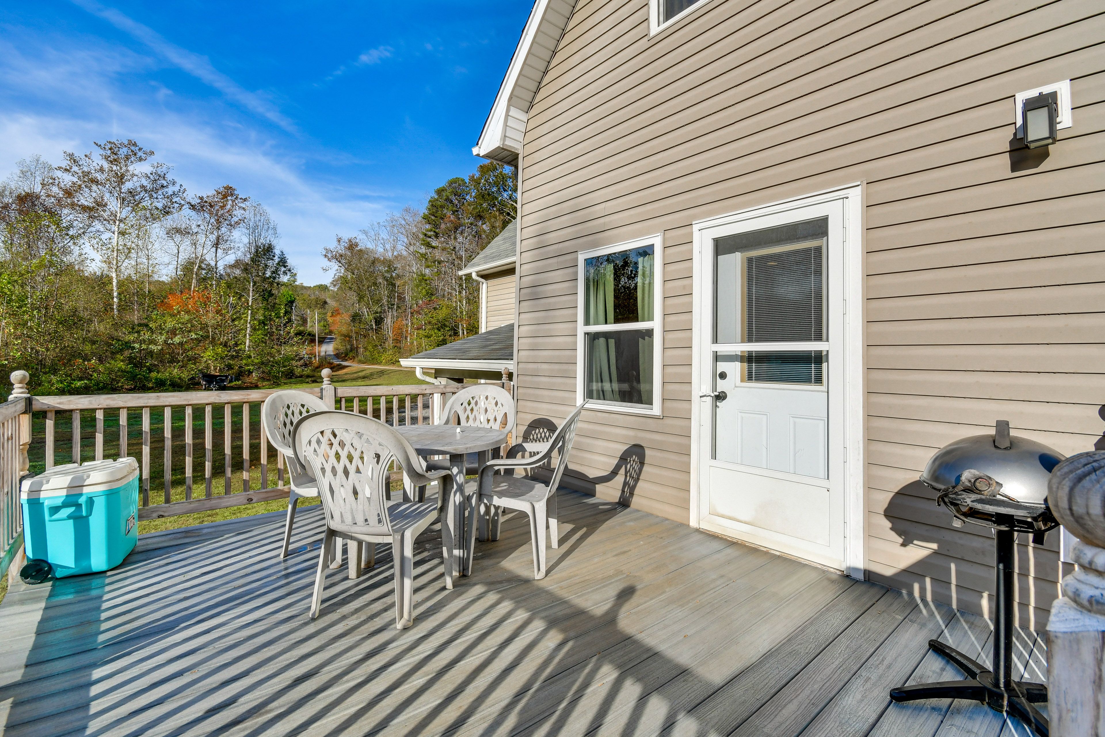 Morganton Vacation Rental | 4BR | 2.5BA | 2,000 Sq Ft | 6 Steps to Enter