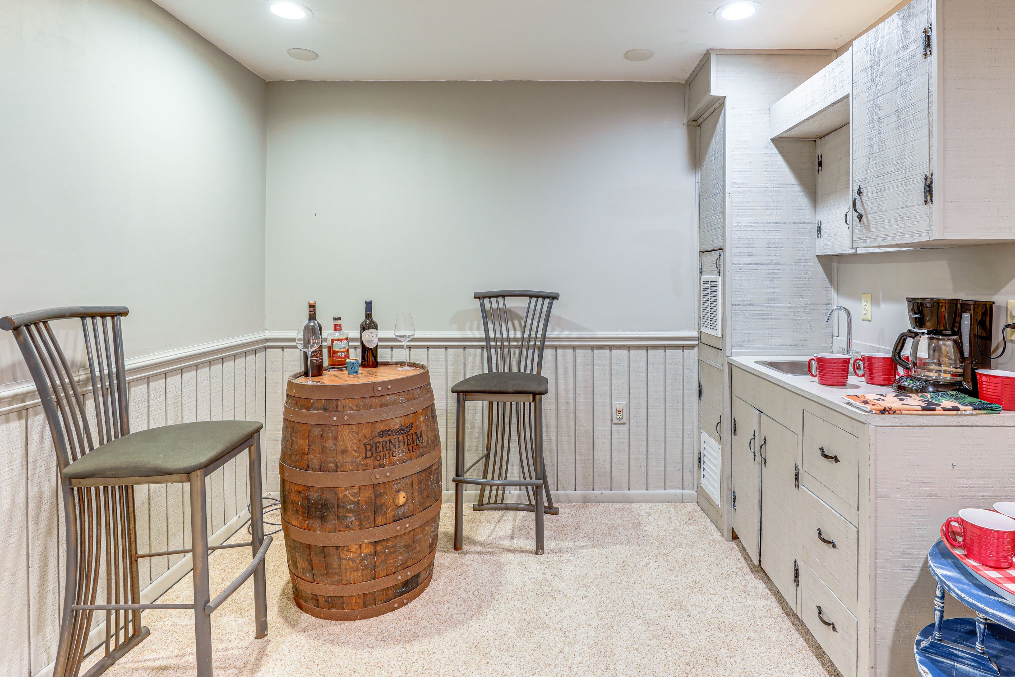 Wet Bar | Basement